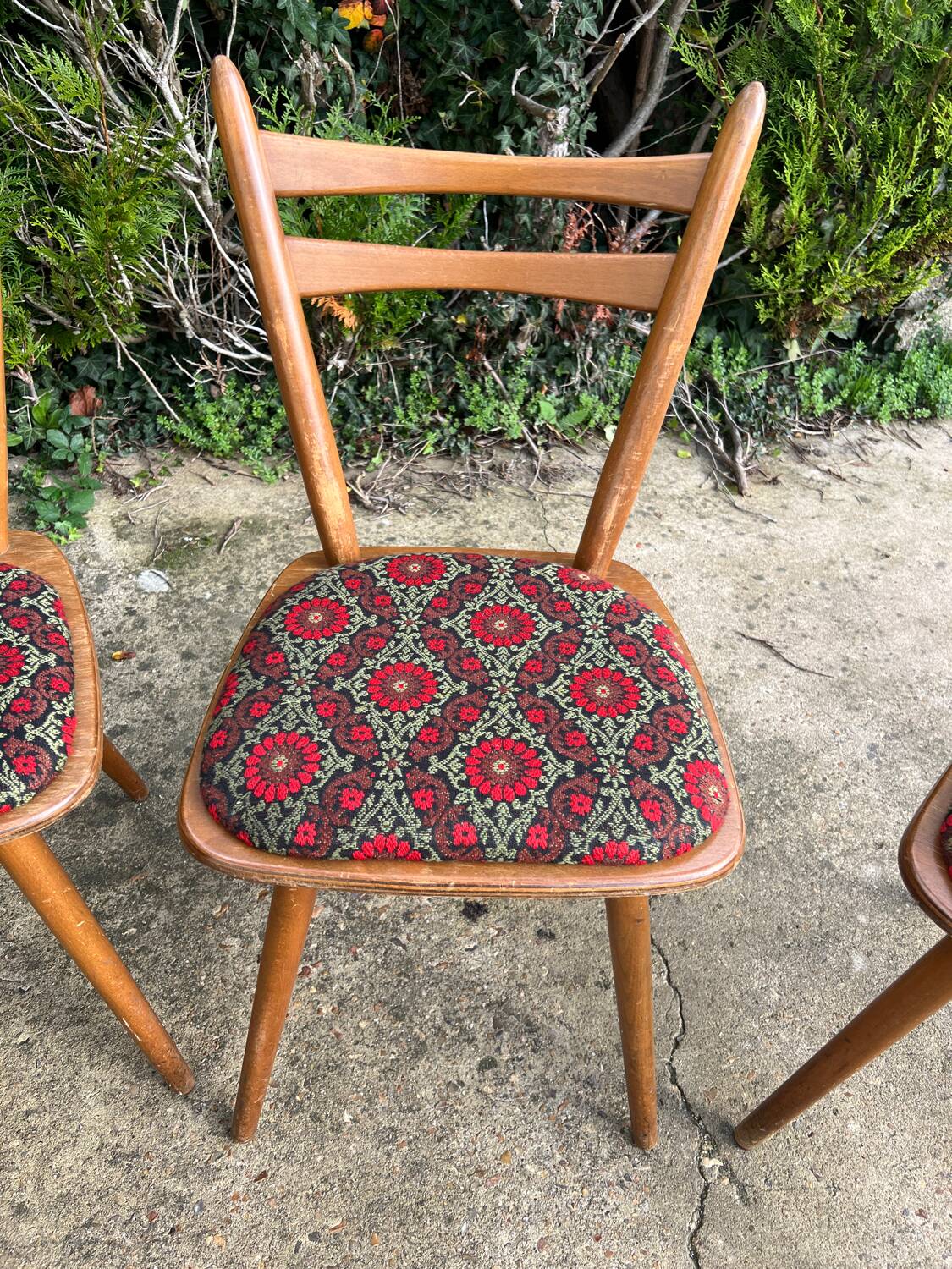 Set of 6 Becker chairs.