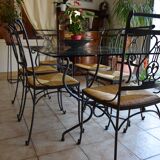 Dining room table