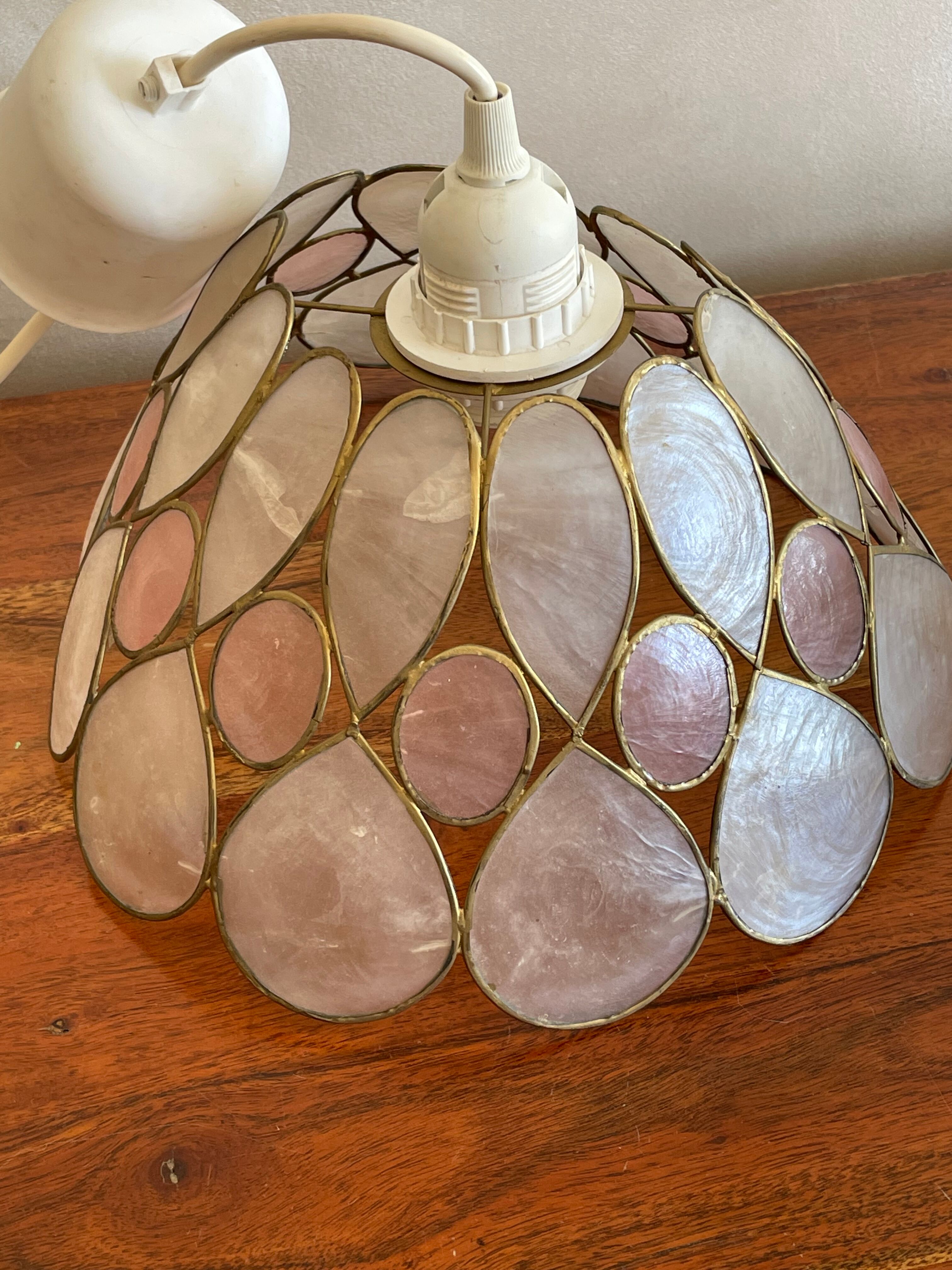 Lampshade in mother-of-pearl and brass