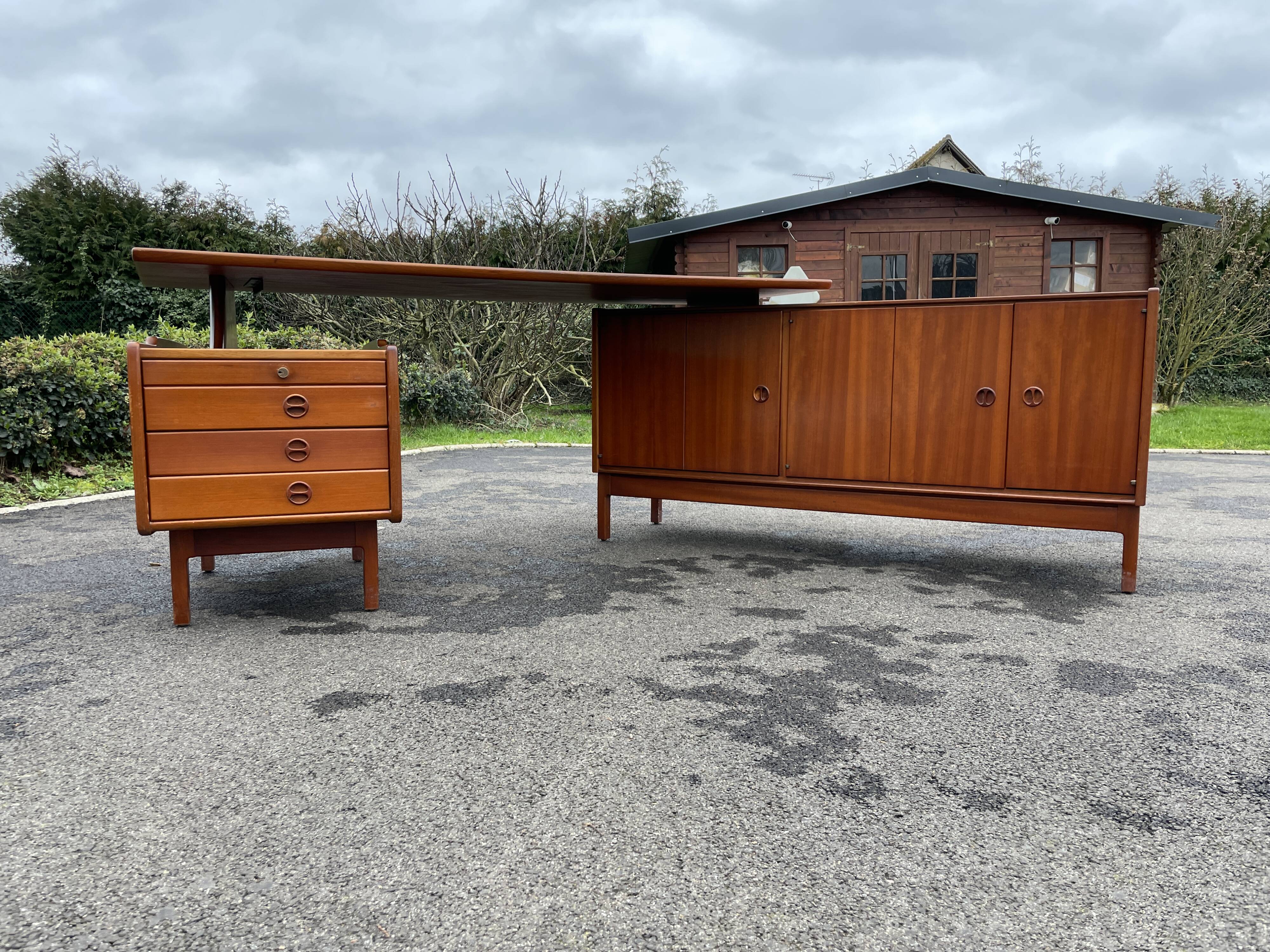 Desk Jacques Hauville 1960 bema and enfilade desk
