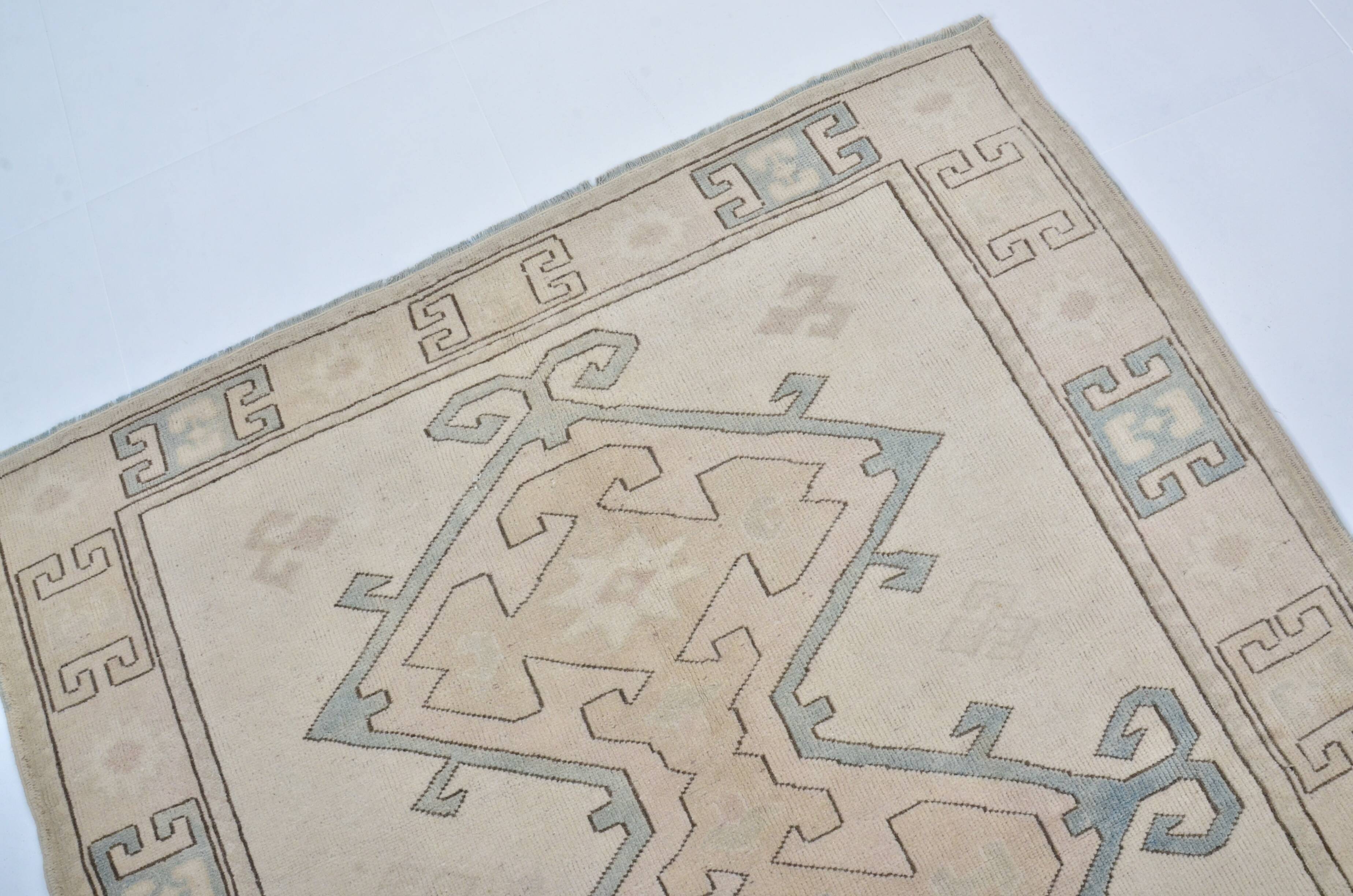 Bohemian hand knotted Oushak rug sku 3484