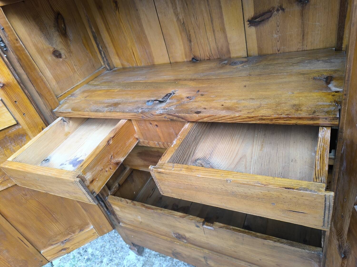 Armoire de ferme rustique en chêne et sapin
