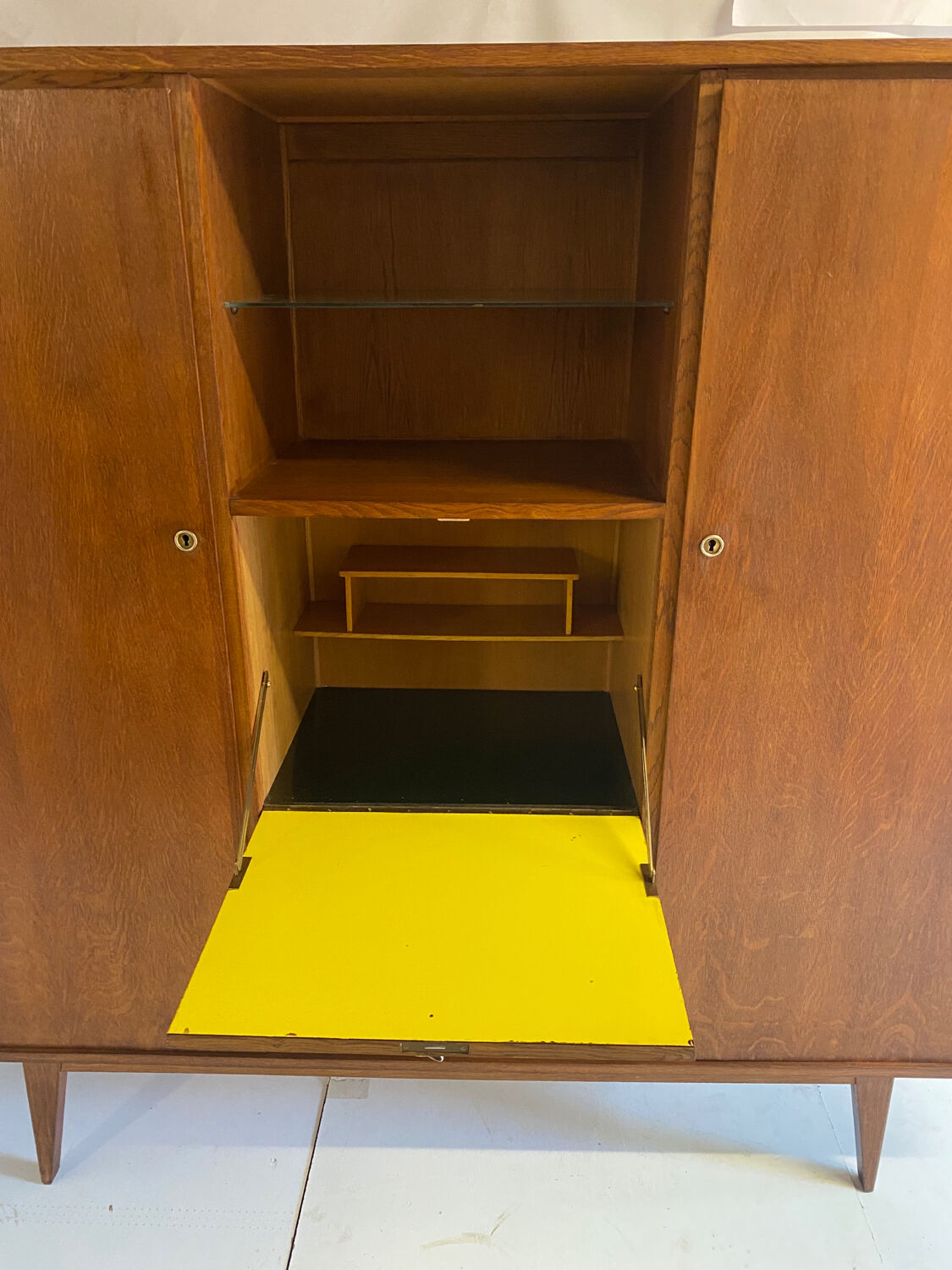 Vintage wardrobe feet compass from 1961