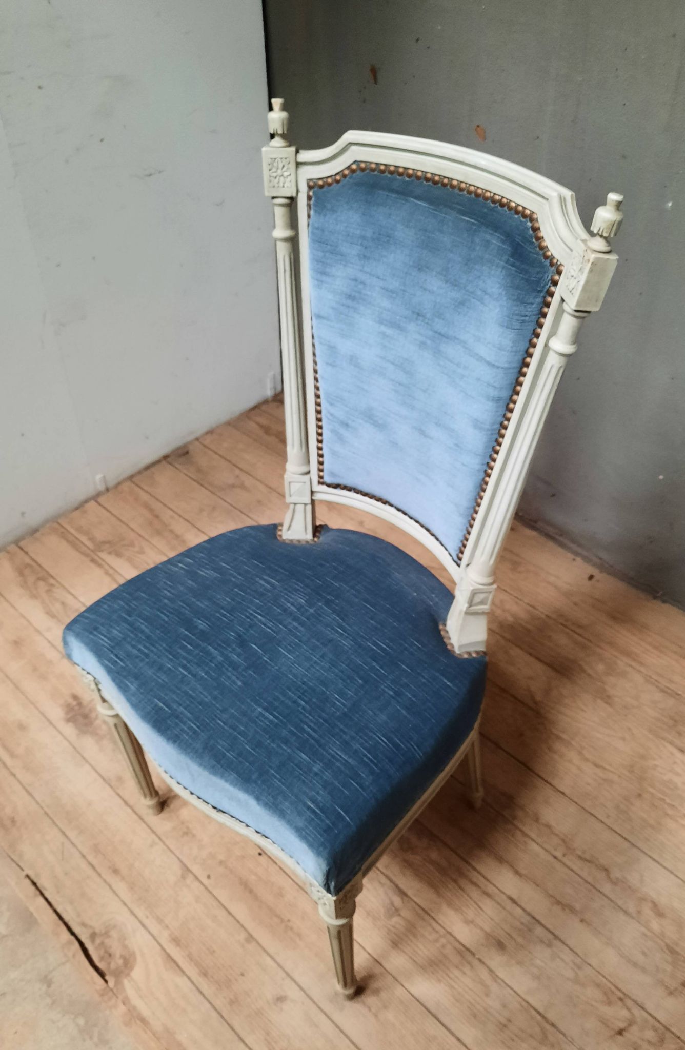 Chaise  tapissée style Louis XVI