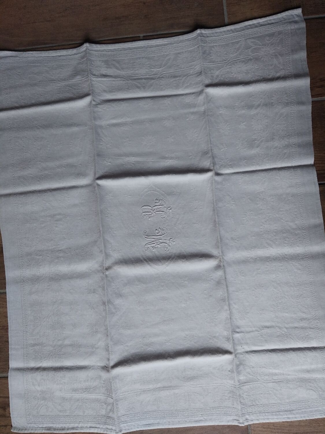 6 antique napkins in monogrammed cotton damask MR