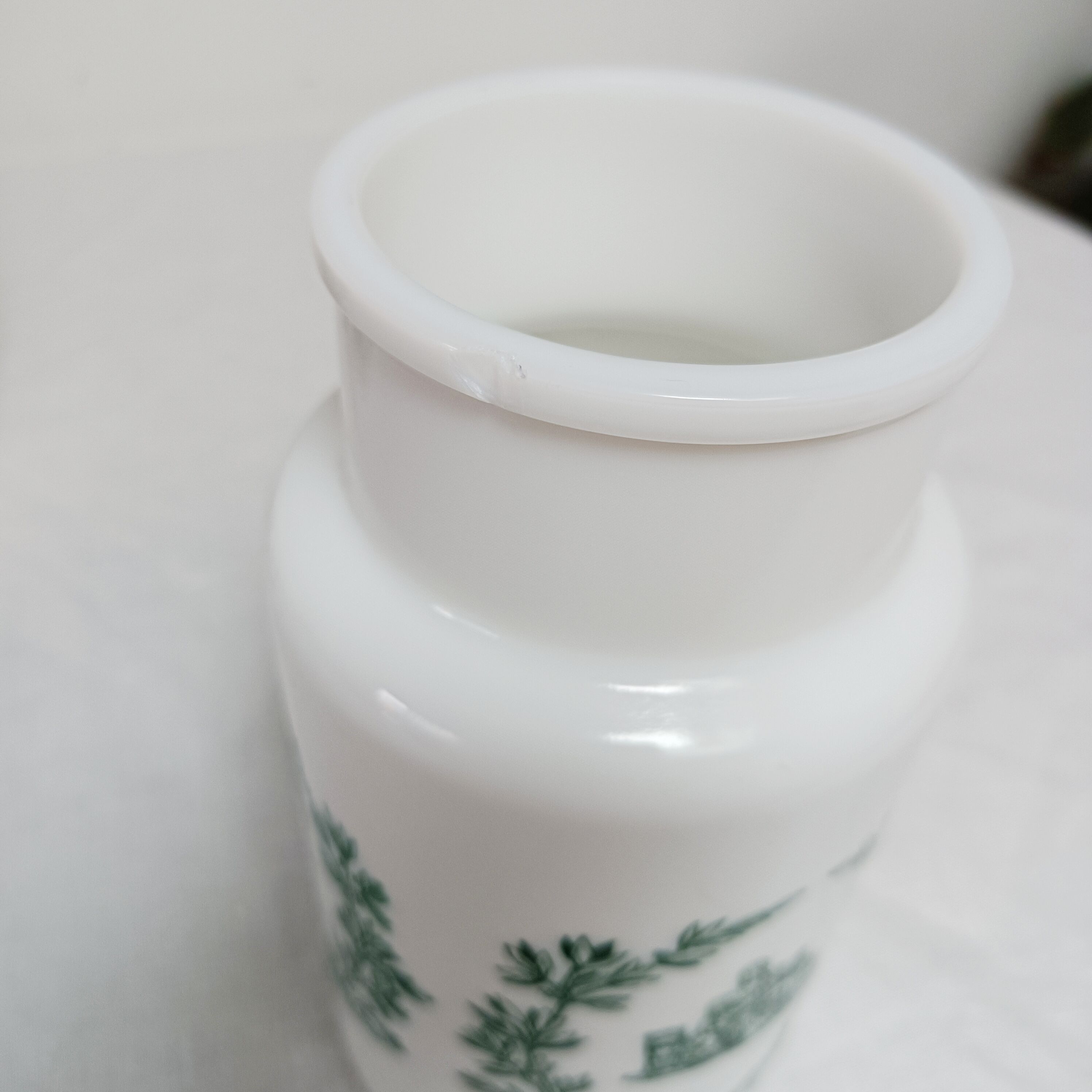 Set of 3 opaline apothecary pots