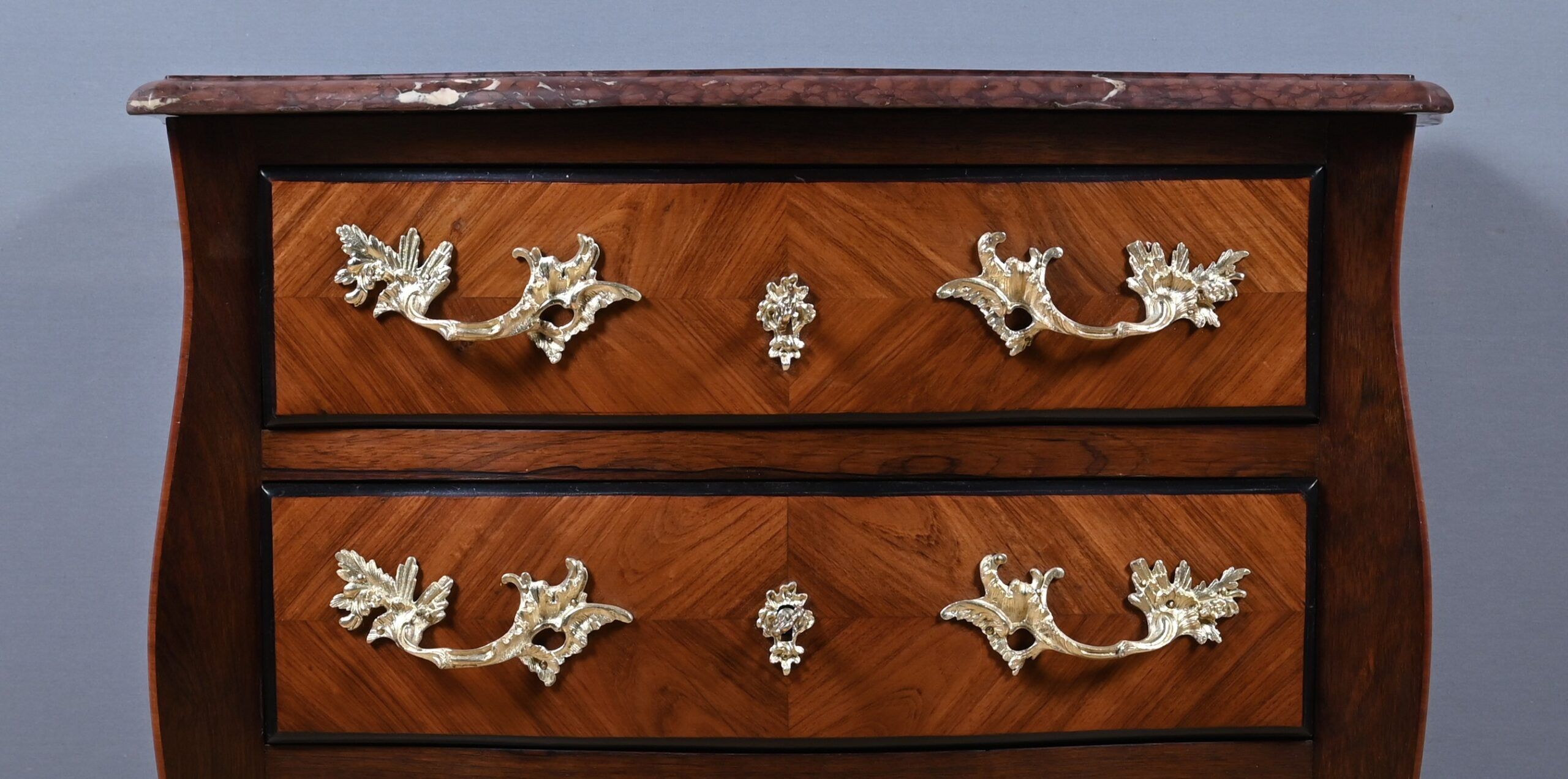 Small marquetry chest of drawers, Louis XV style – mid 19th century