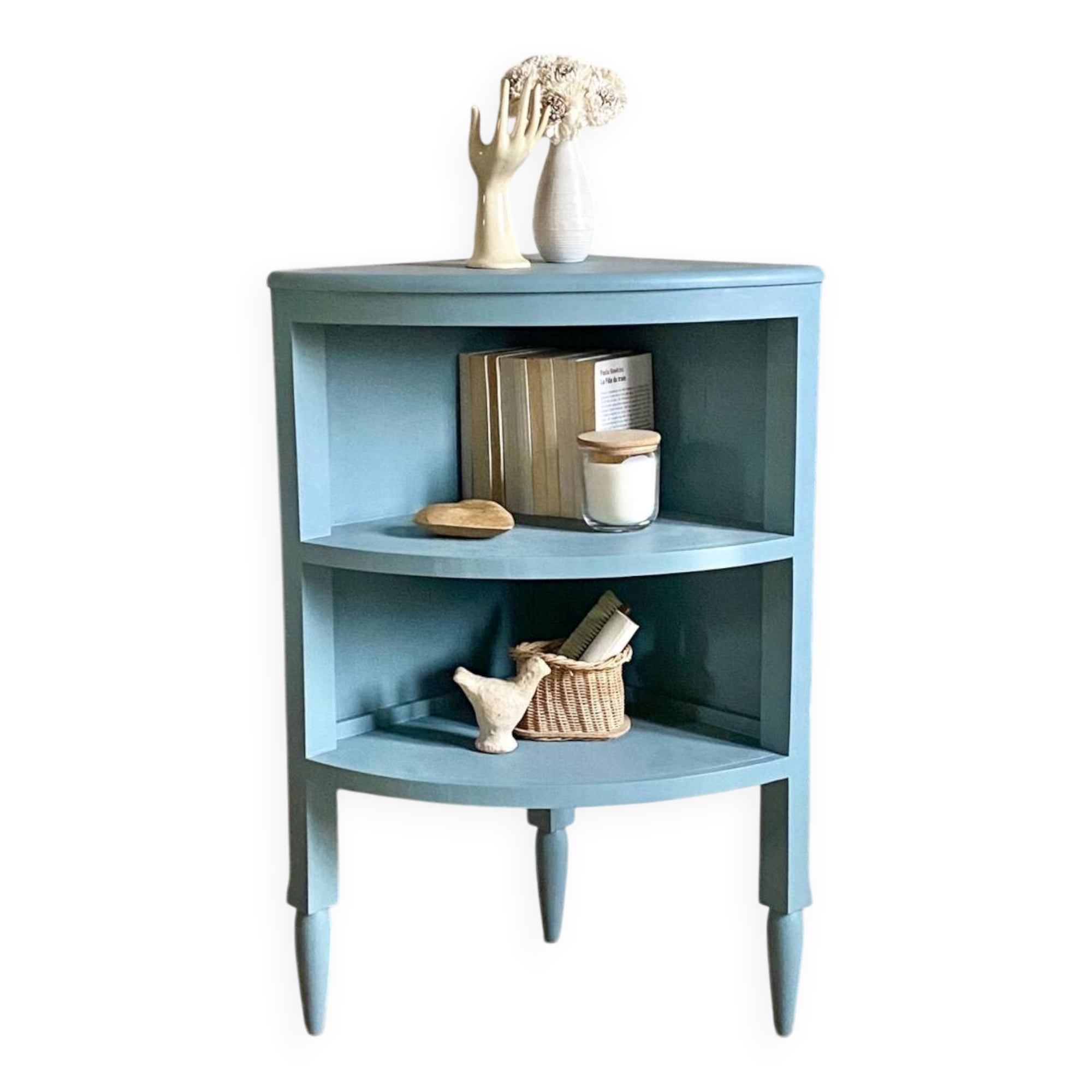 Corner cabinet