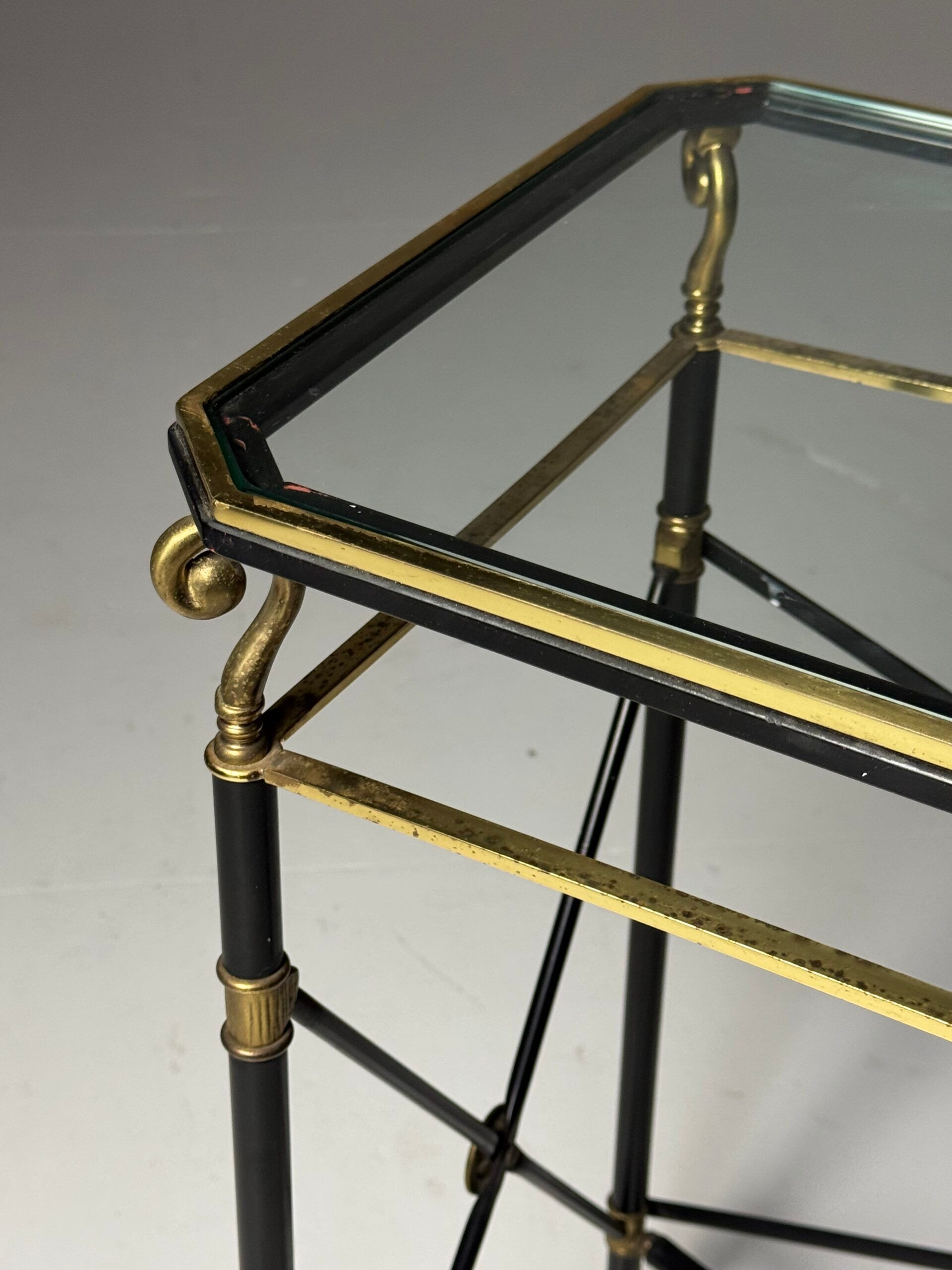 Table d'appoint des années 1960.