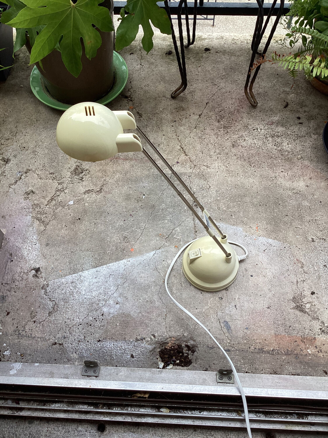 IKEA espressivo vintage cream desk lamp