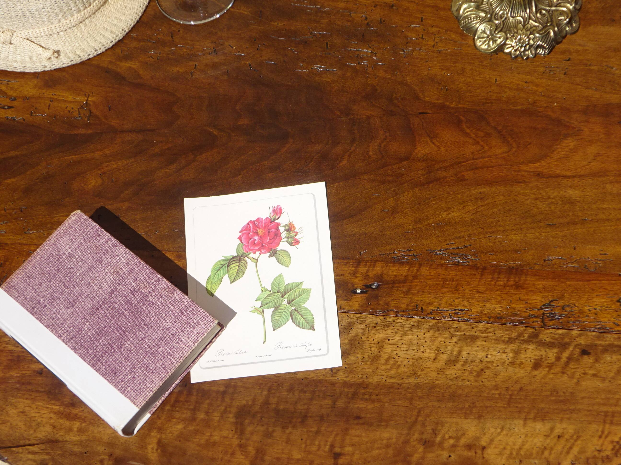 Drop-leaf table, honey-spoon-shaped legs