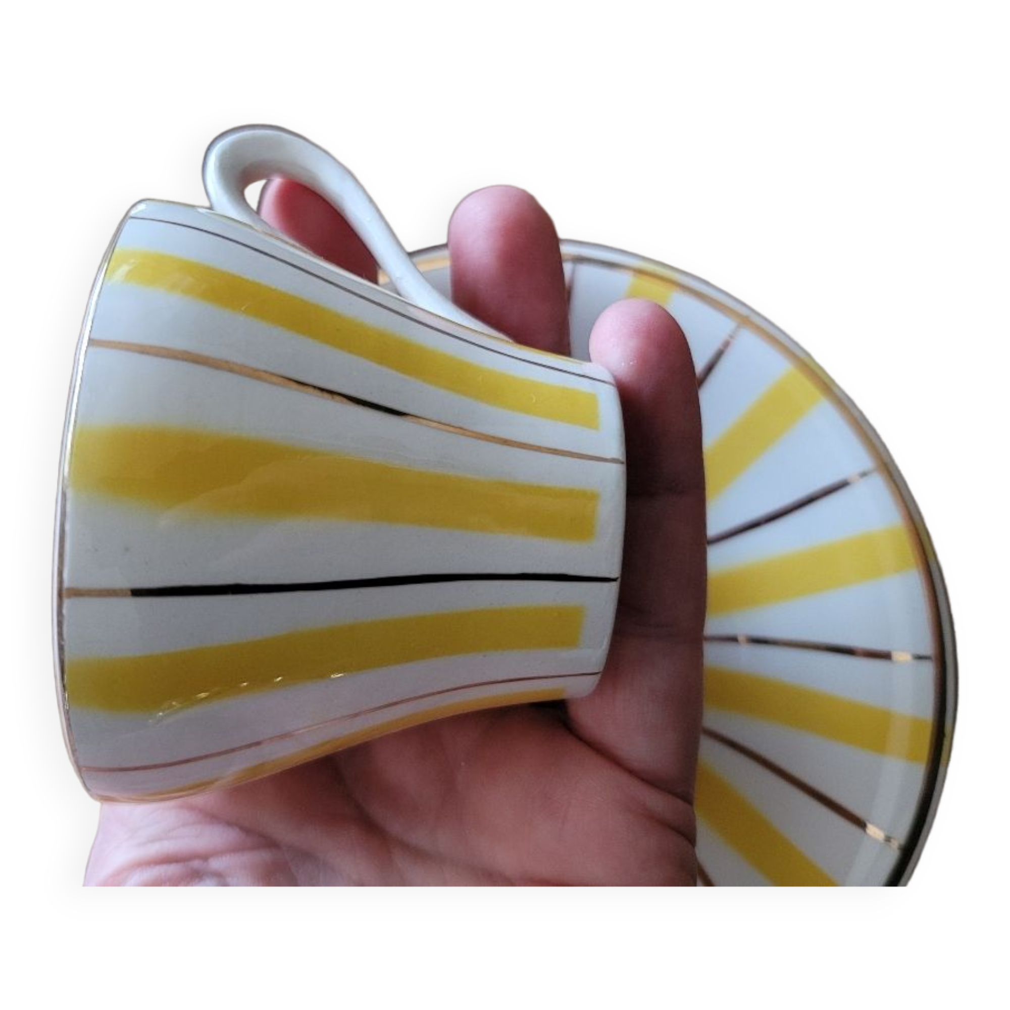 3 cups and digoin cups