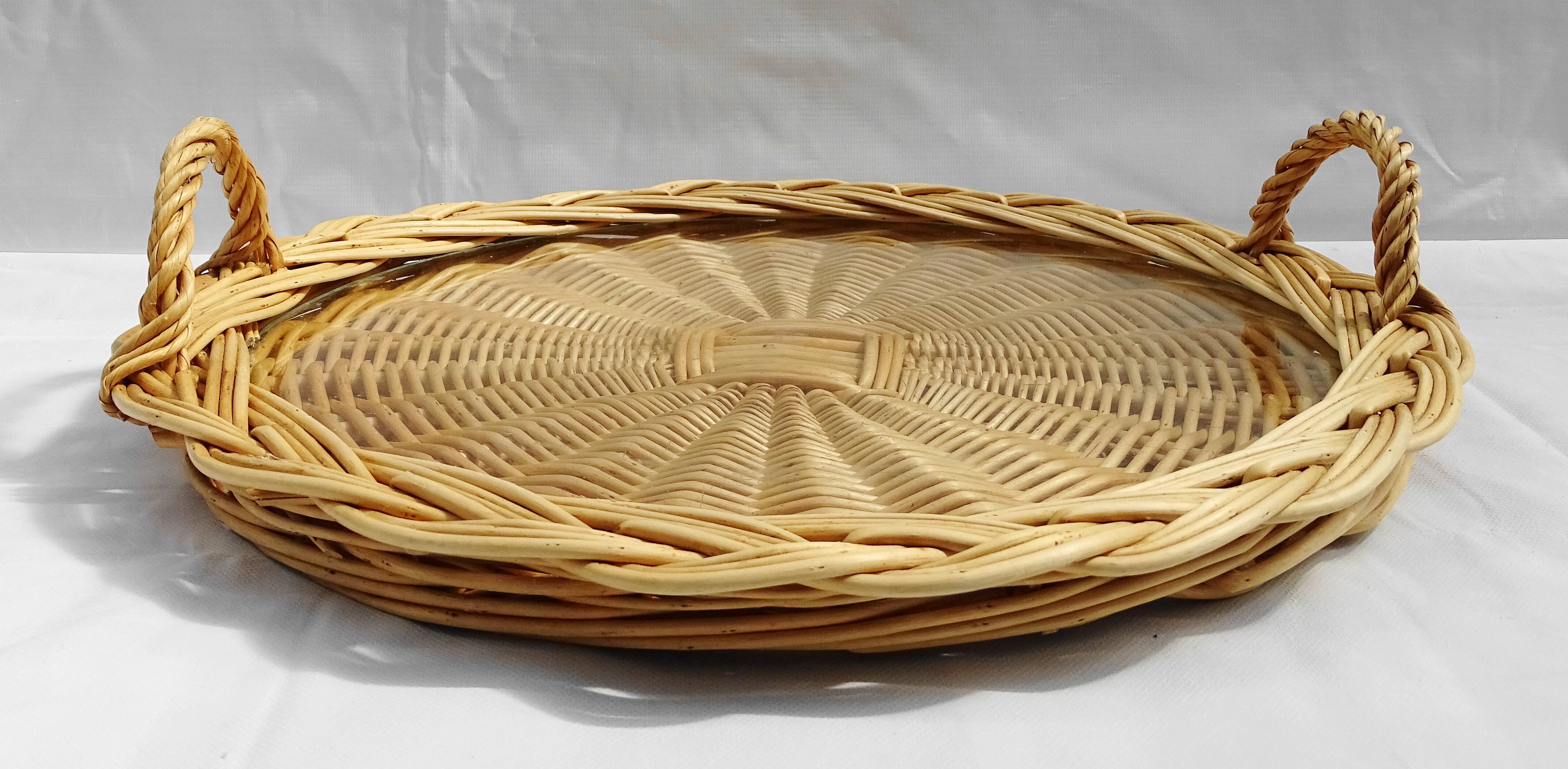 Round tray with wicker and glass handles