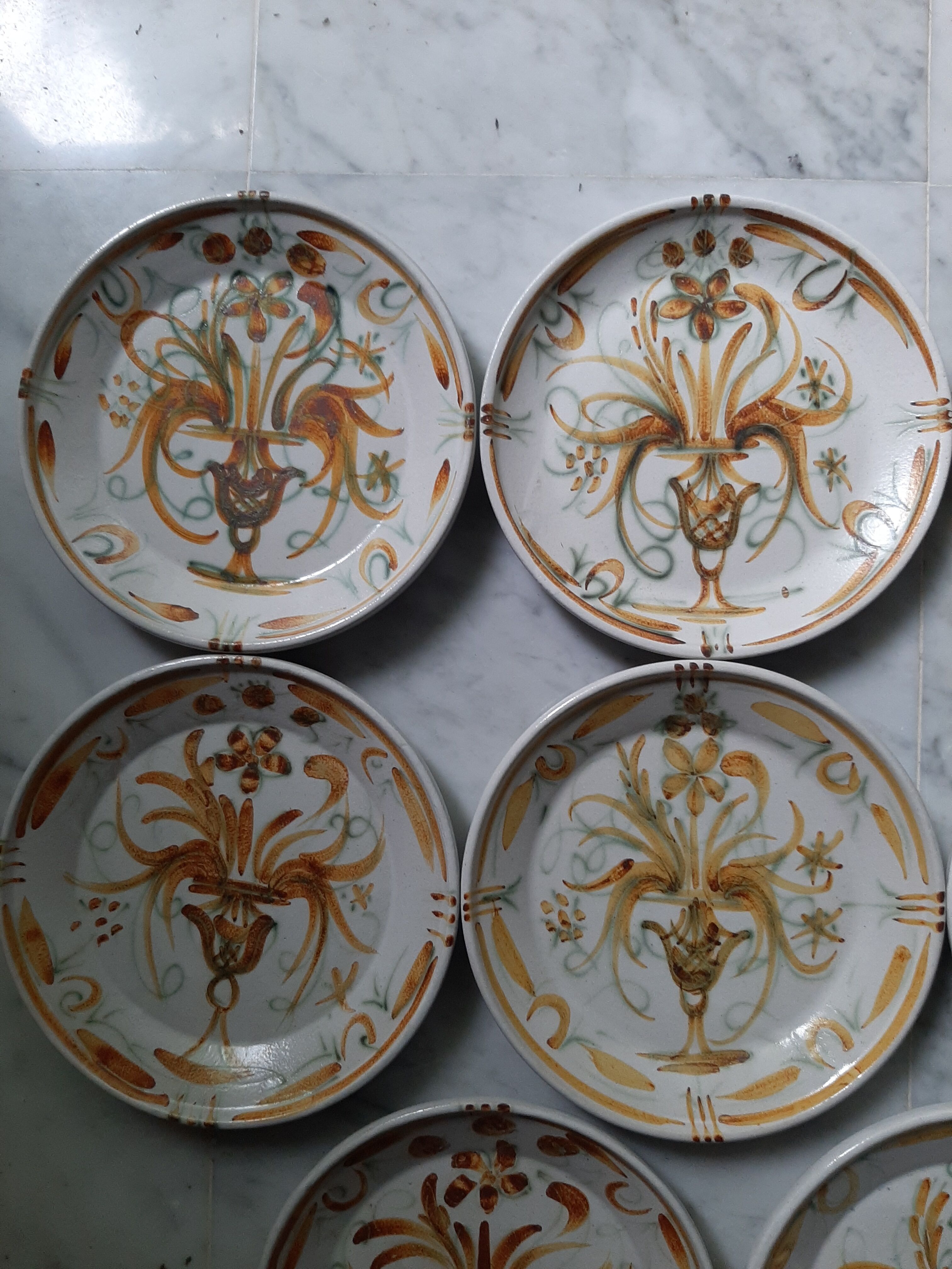 8 flat starter/dessert plates Keraluc Quimper