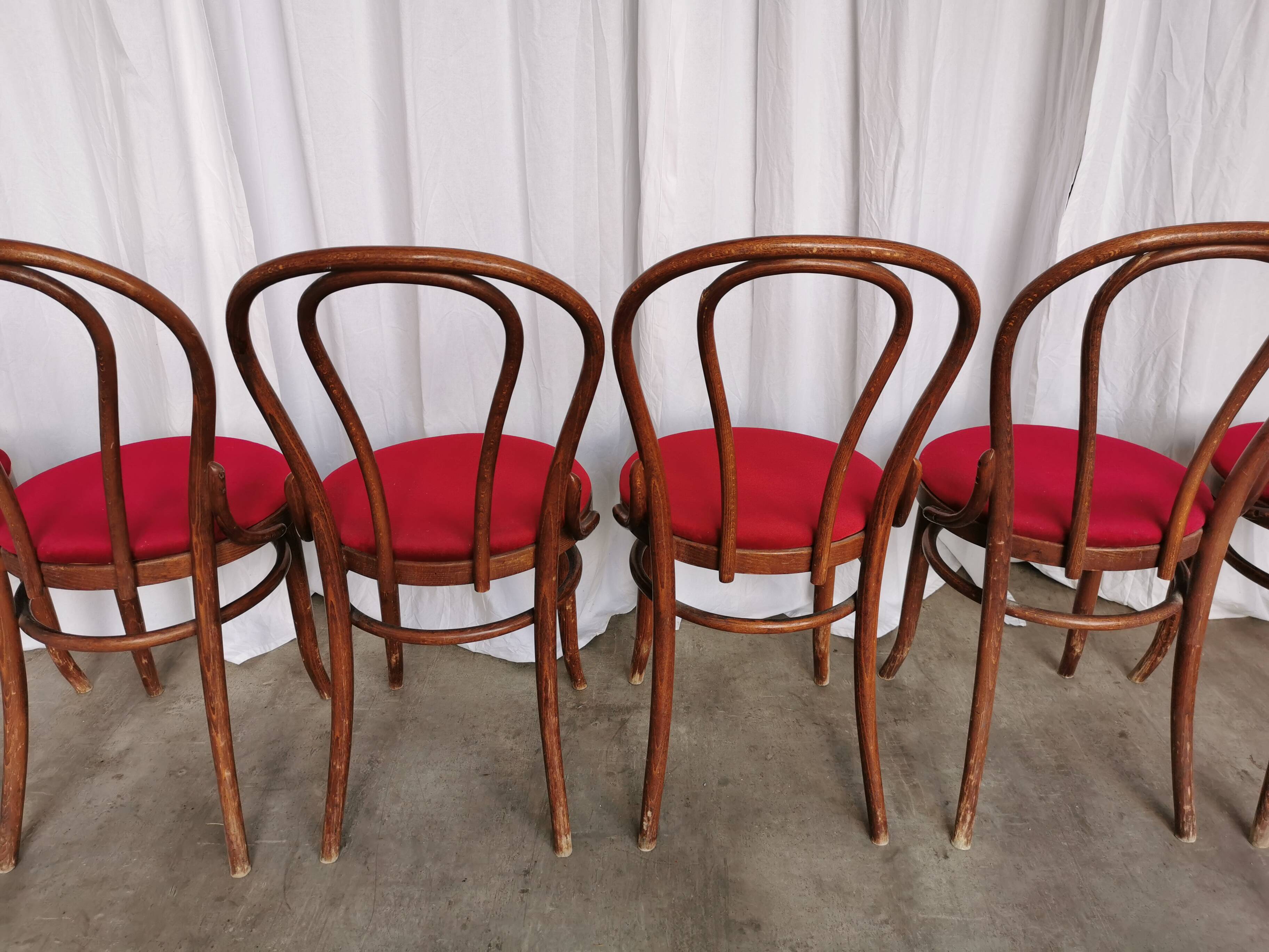 Set of 6 Vintage Bentwood Dining Chairs Set: 1970s , Red Uphols