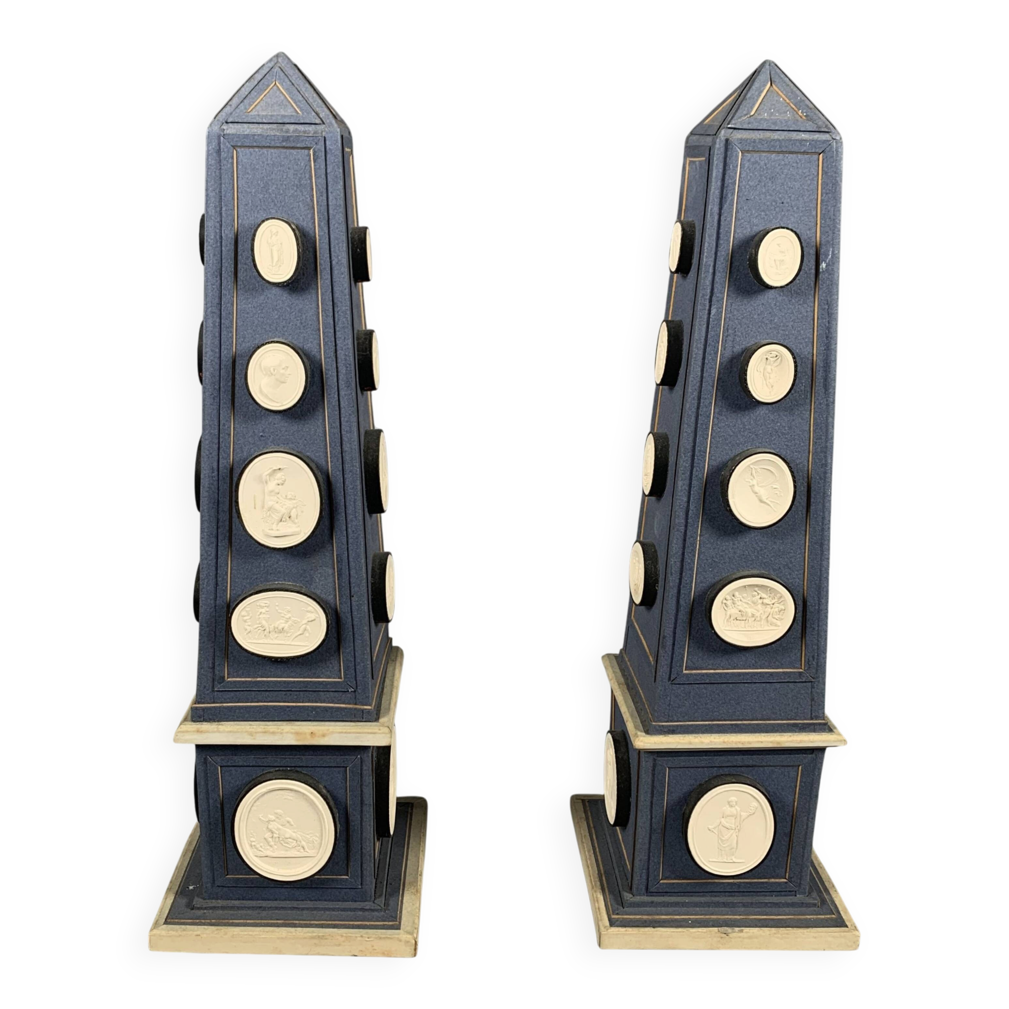 Pair of Ornate Obelisks with Cameos in Plaster in the Antique Style, Late 18th Century