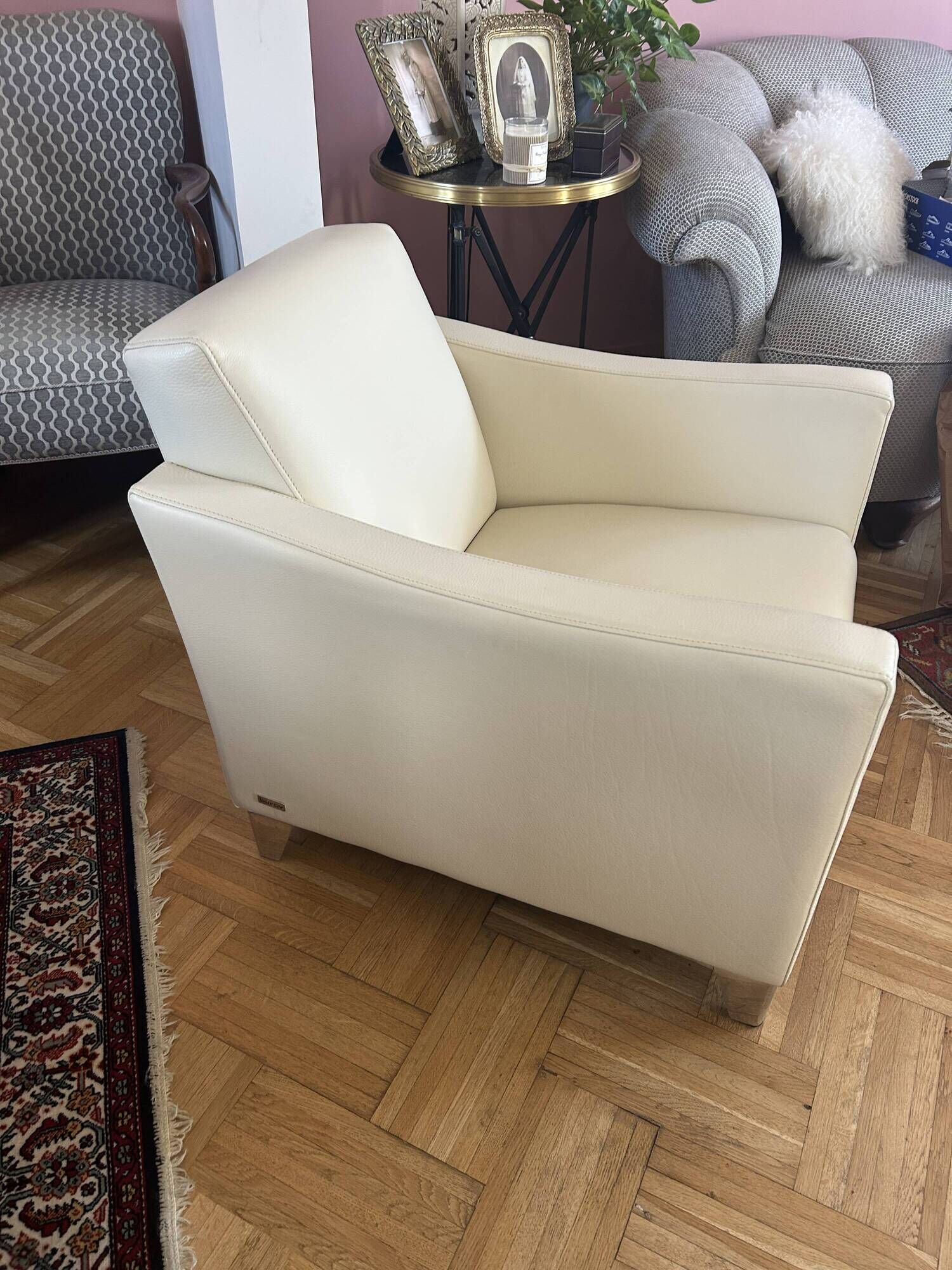 High-end burov ivory leather armchair - as new (never used)