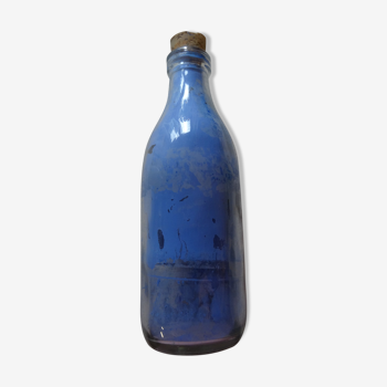 Thick glass bottle