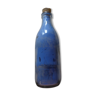 Thick glass bottle