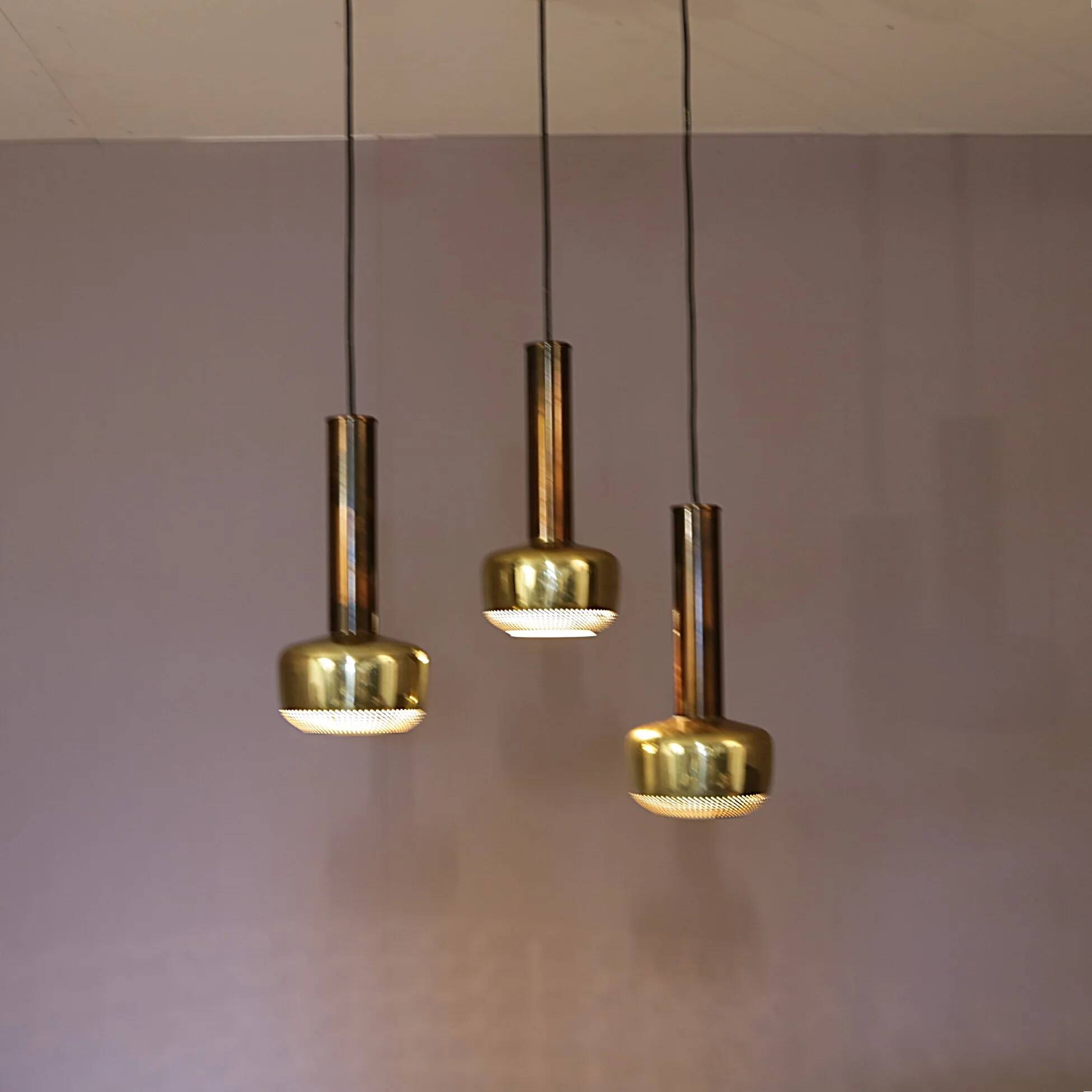 1950s VL56 lamp in brass / Vilhelm Lauritzen / Louis Poulsen, Denmark