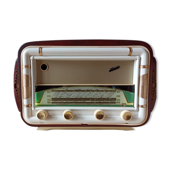 Fully renovated 1954 Frigate model Oceanic radio
