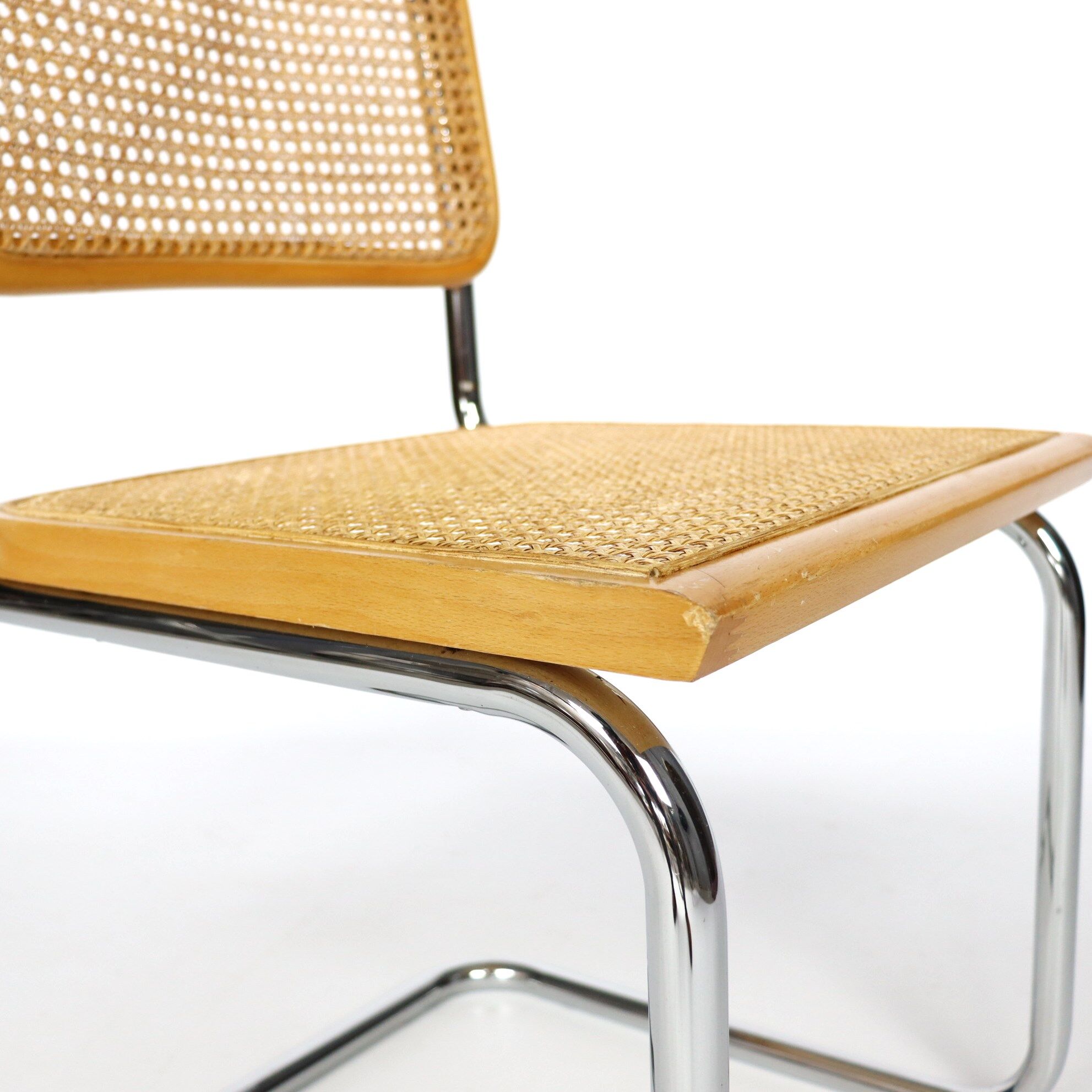 Chair B32