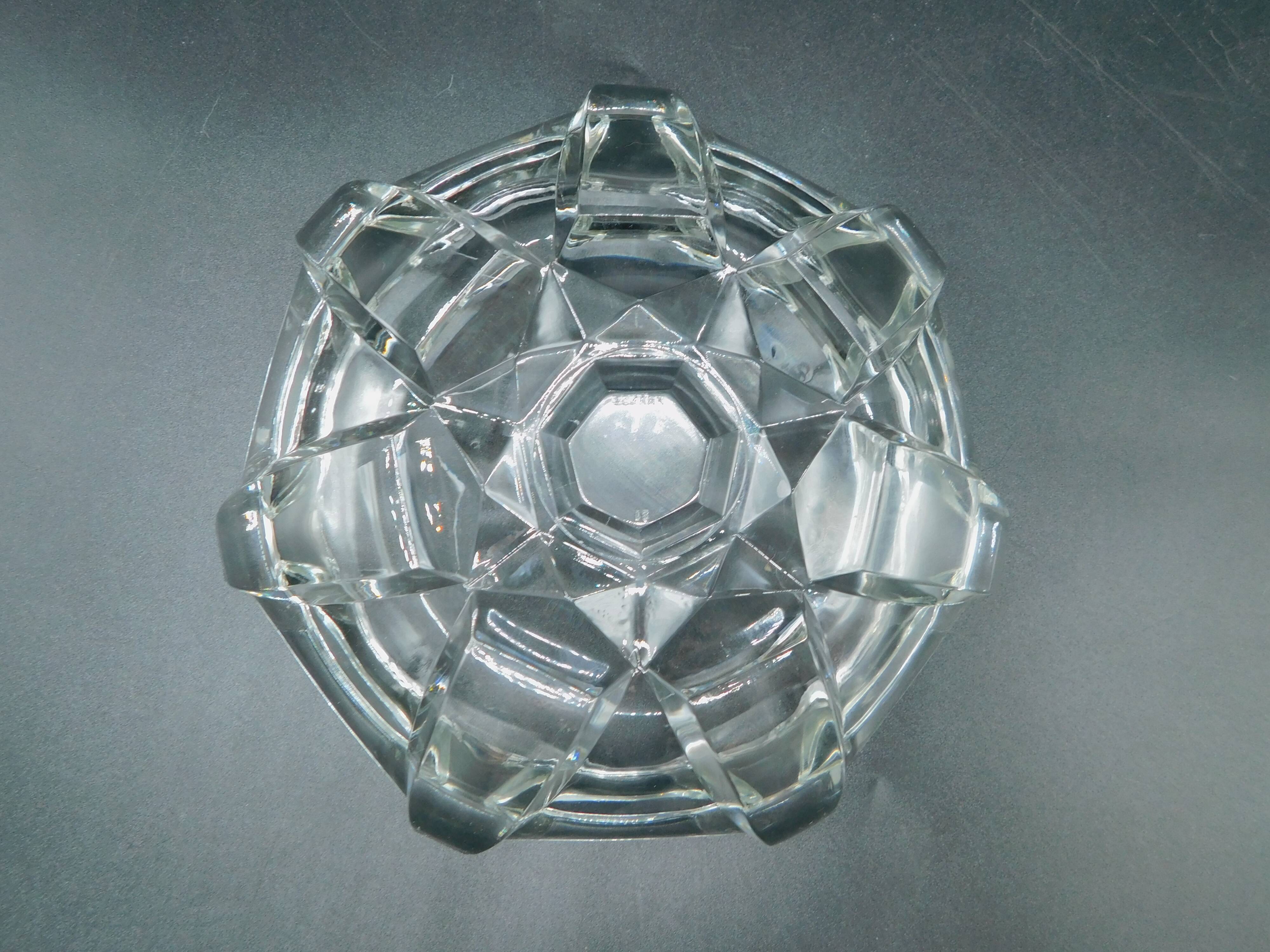 Star crystal ashtray