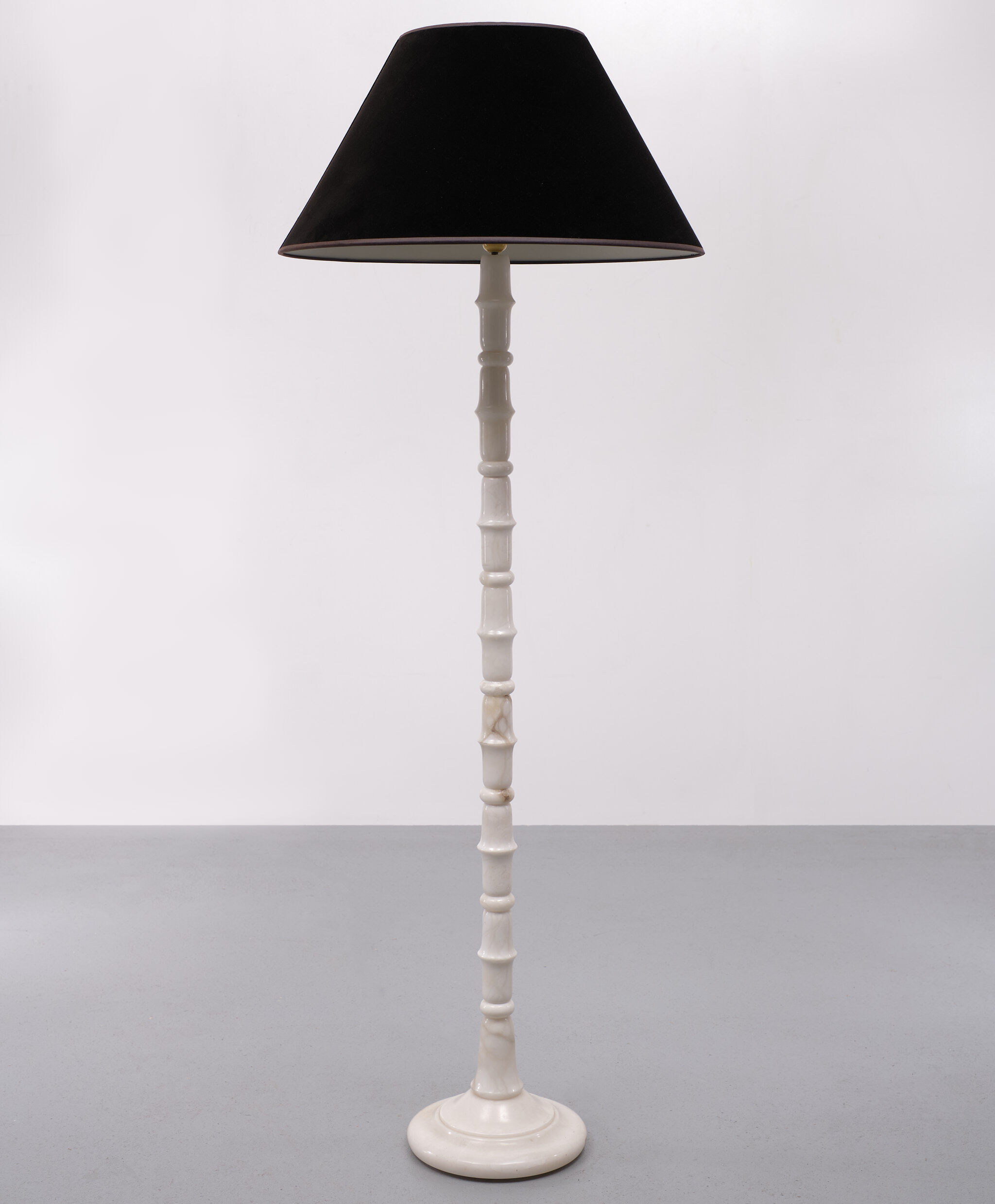 White Marble floor lamp Regency Italy 1970s