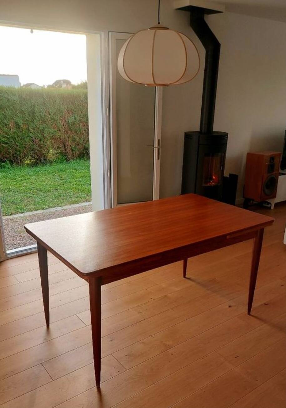 Large extendable designer dining table (seats 6 to 10), vintage, from the end of the 60s