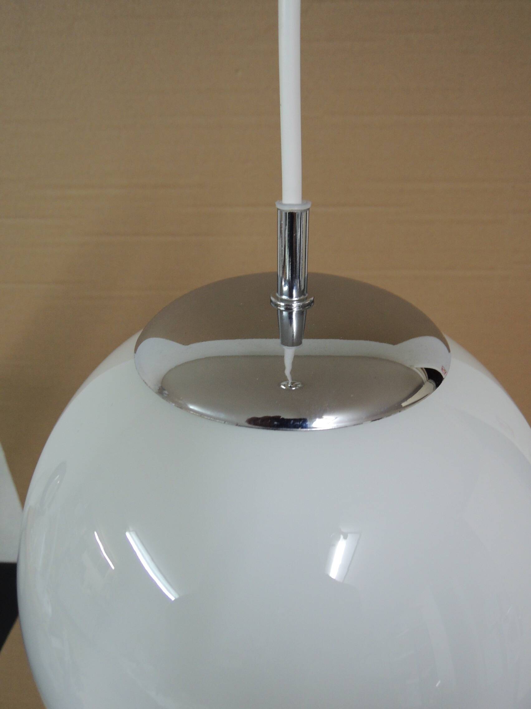 Ball pendant light
