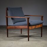 Fauteuils de Grete Jalk édition poul jeppesen