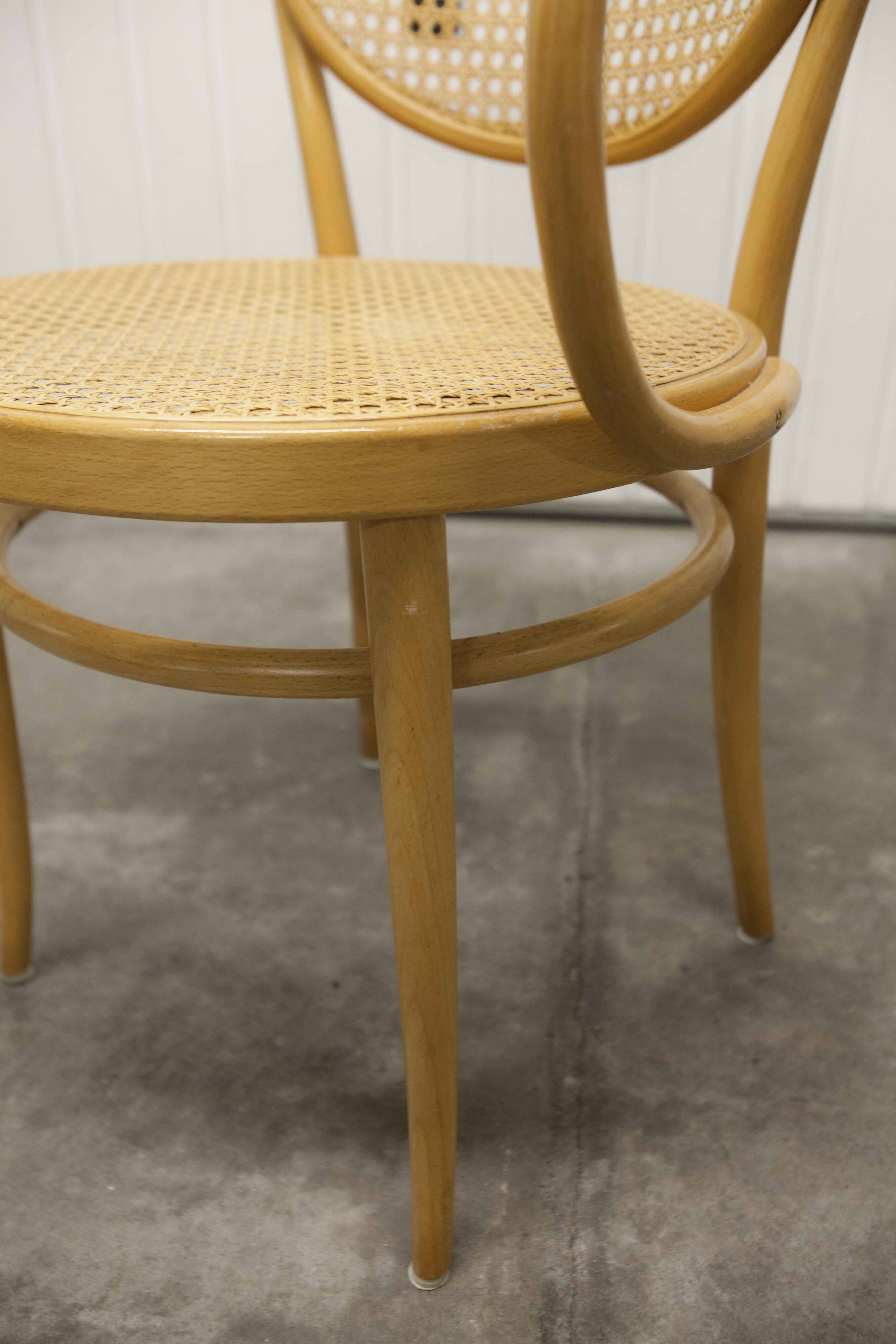Fauteuil Thonet 210 R cannage couleur miel