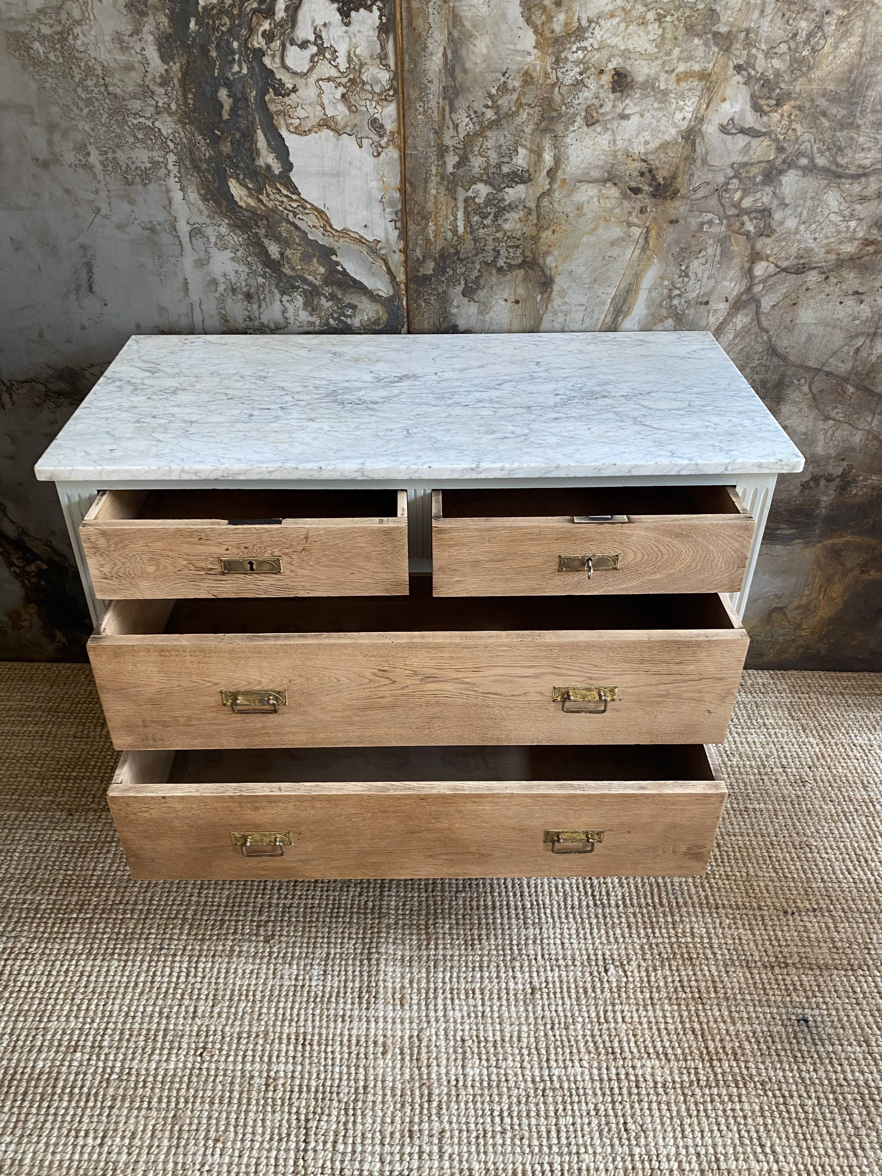 Chest of drawers raw wood & Flemish grey