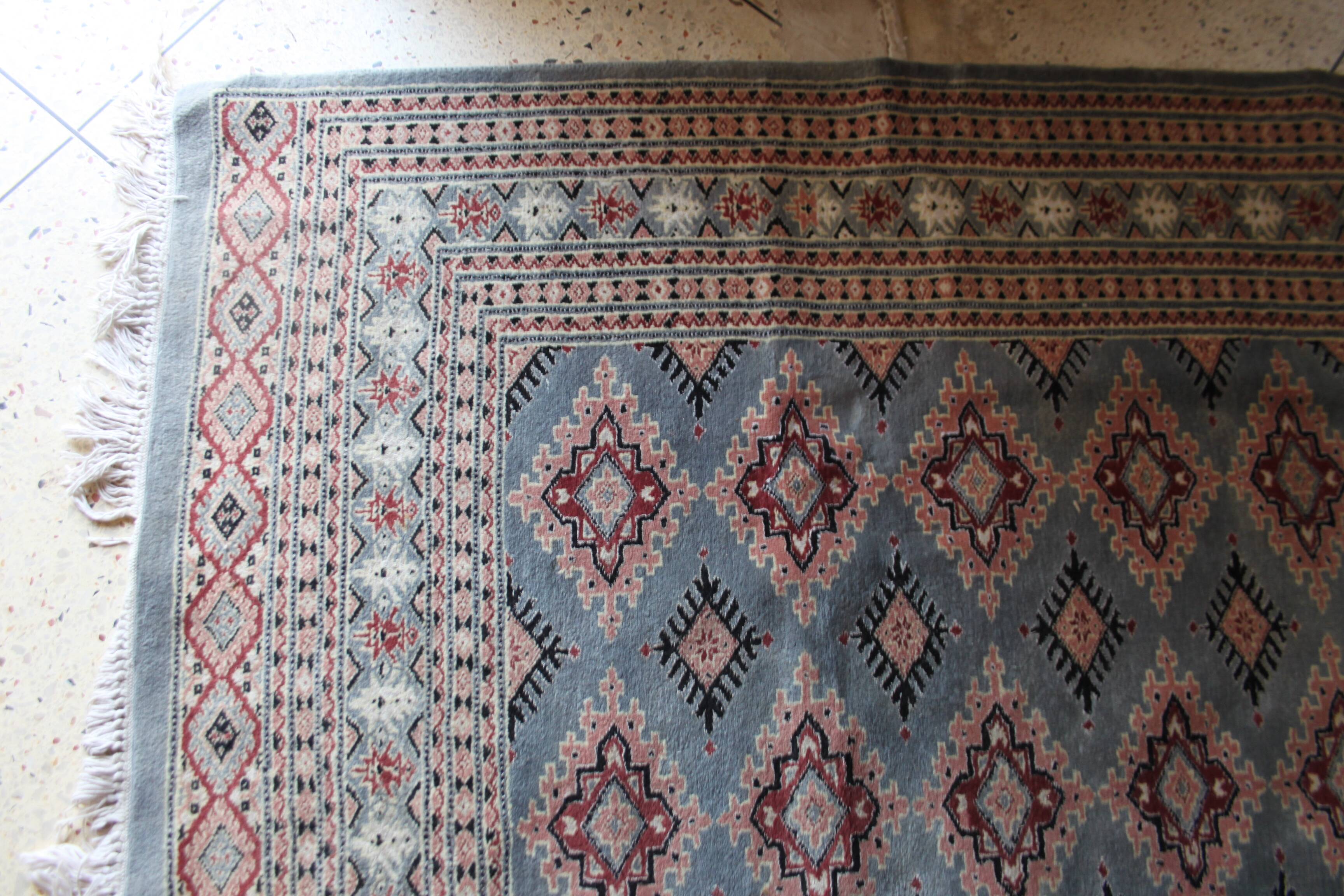 Oriental rug 290x187cm