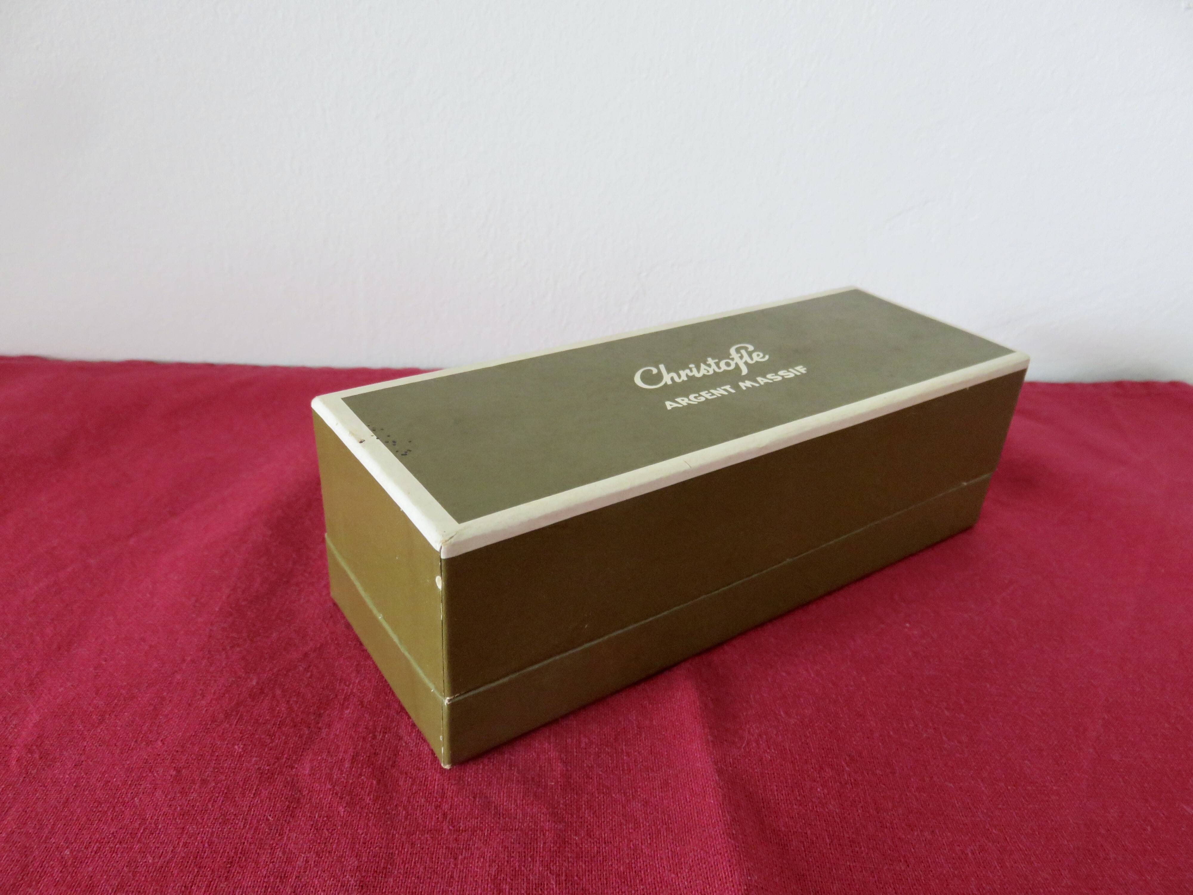 Salt and pepper "CHRISTOFLE" in solid silver in their original box, 1950.