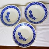 3 vintage deep plates 220638