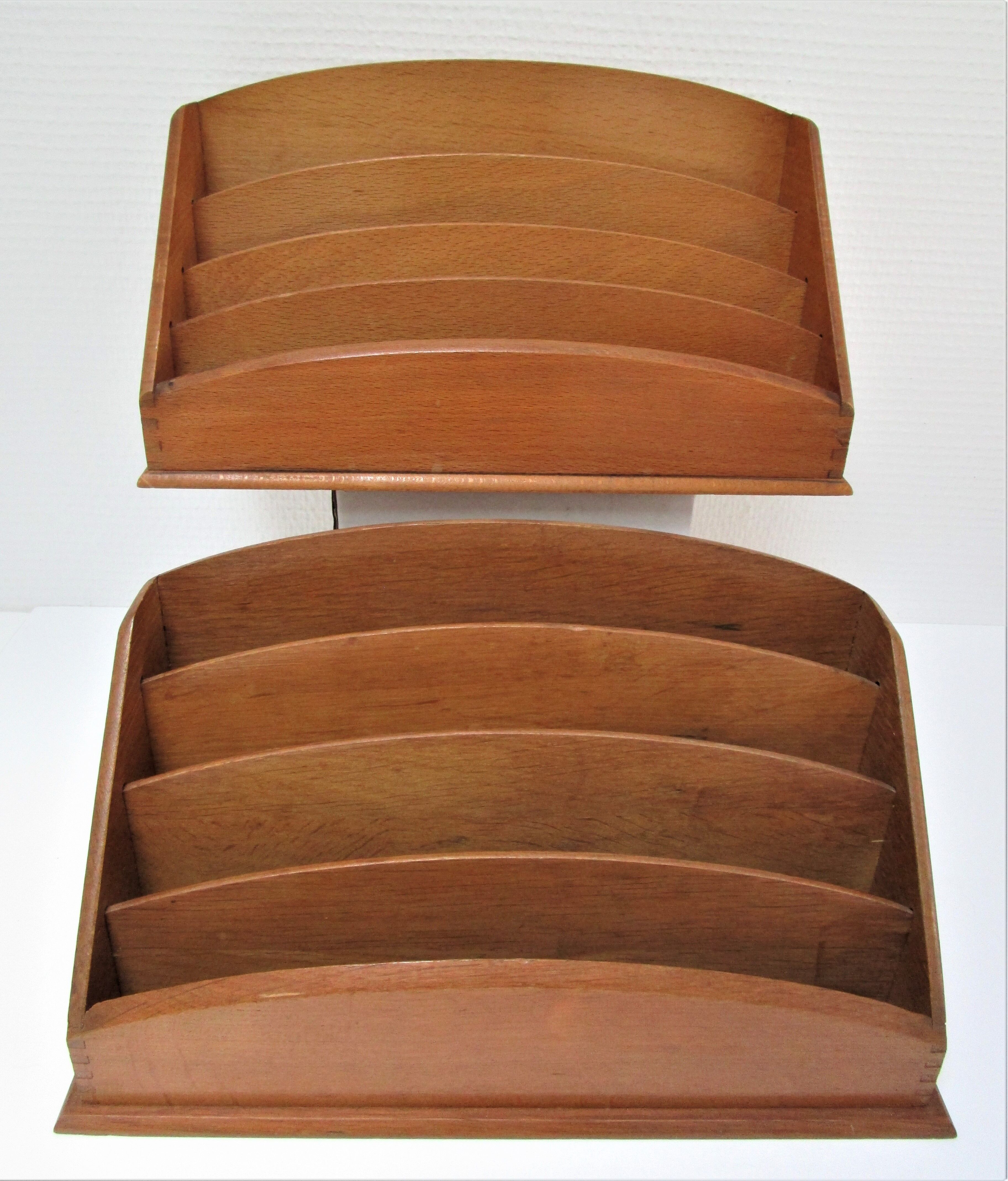 Deux range-courrier bois massif vintage