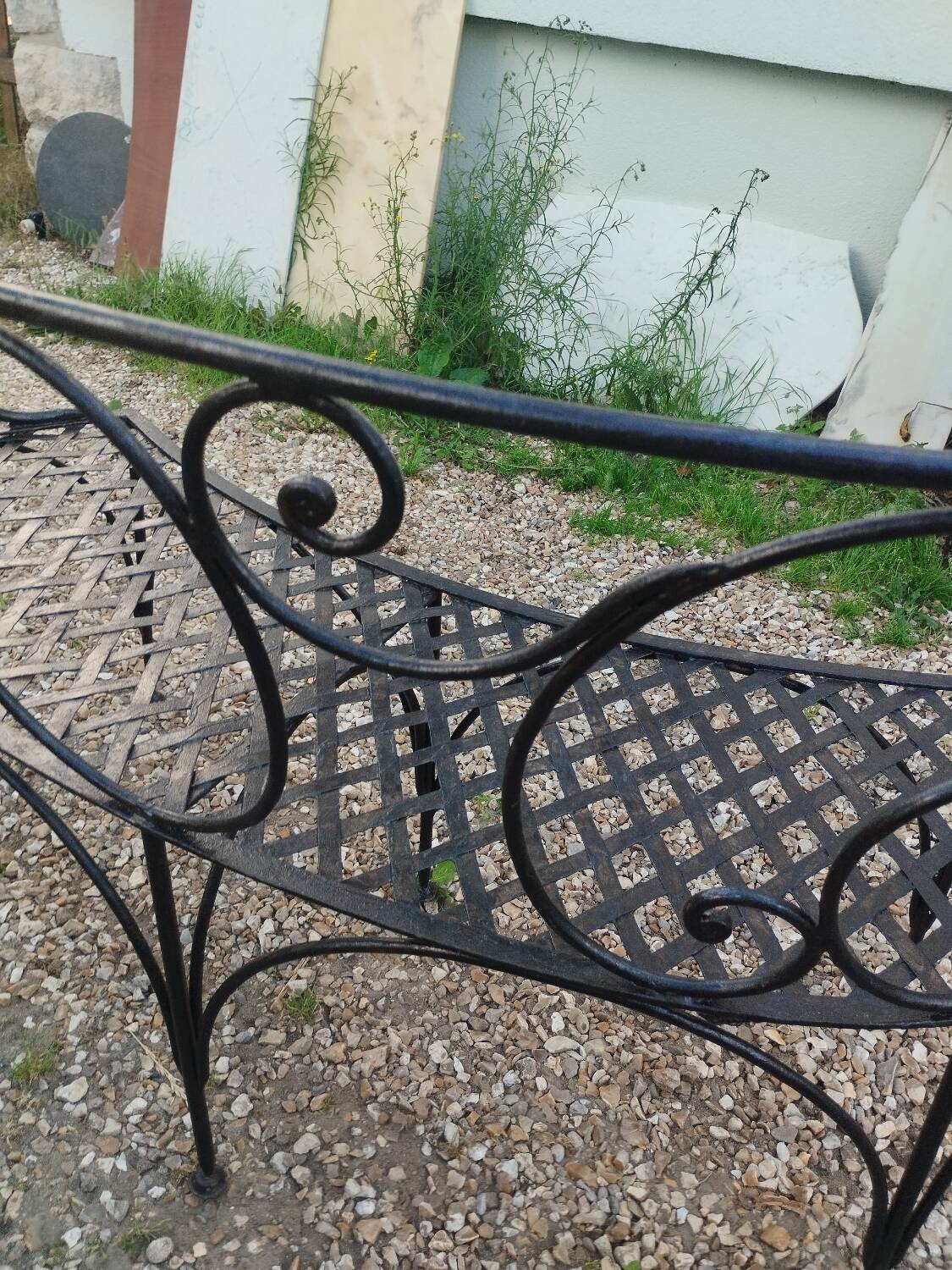 Banc de jardin en fer ancien
