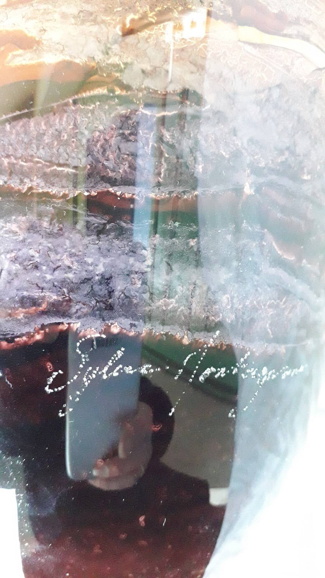 Montagnon glass vase