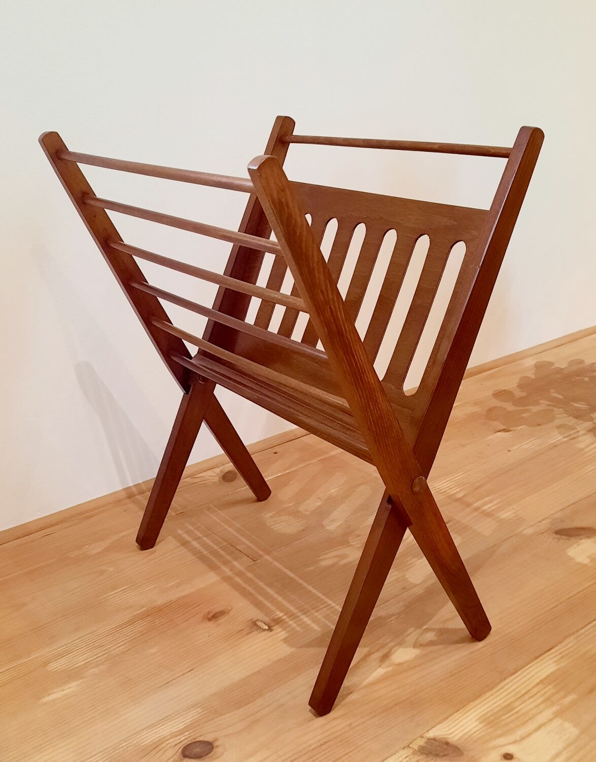 Magazine holder Cees Braakman