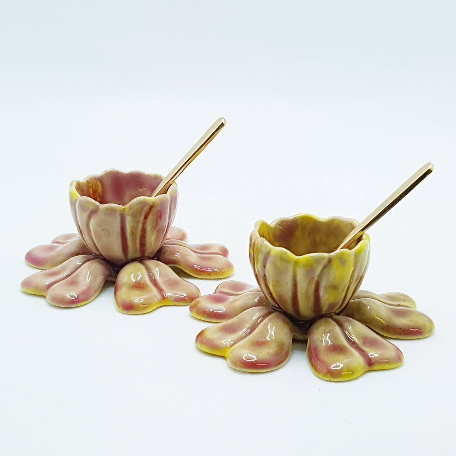 Salières fleurs en métal émaillé