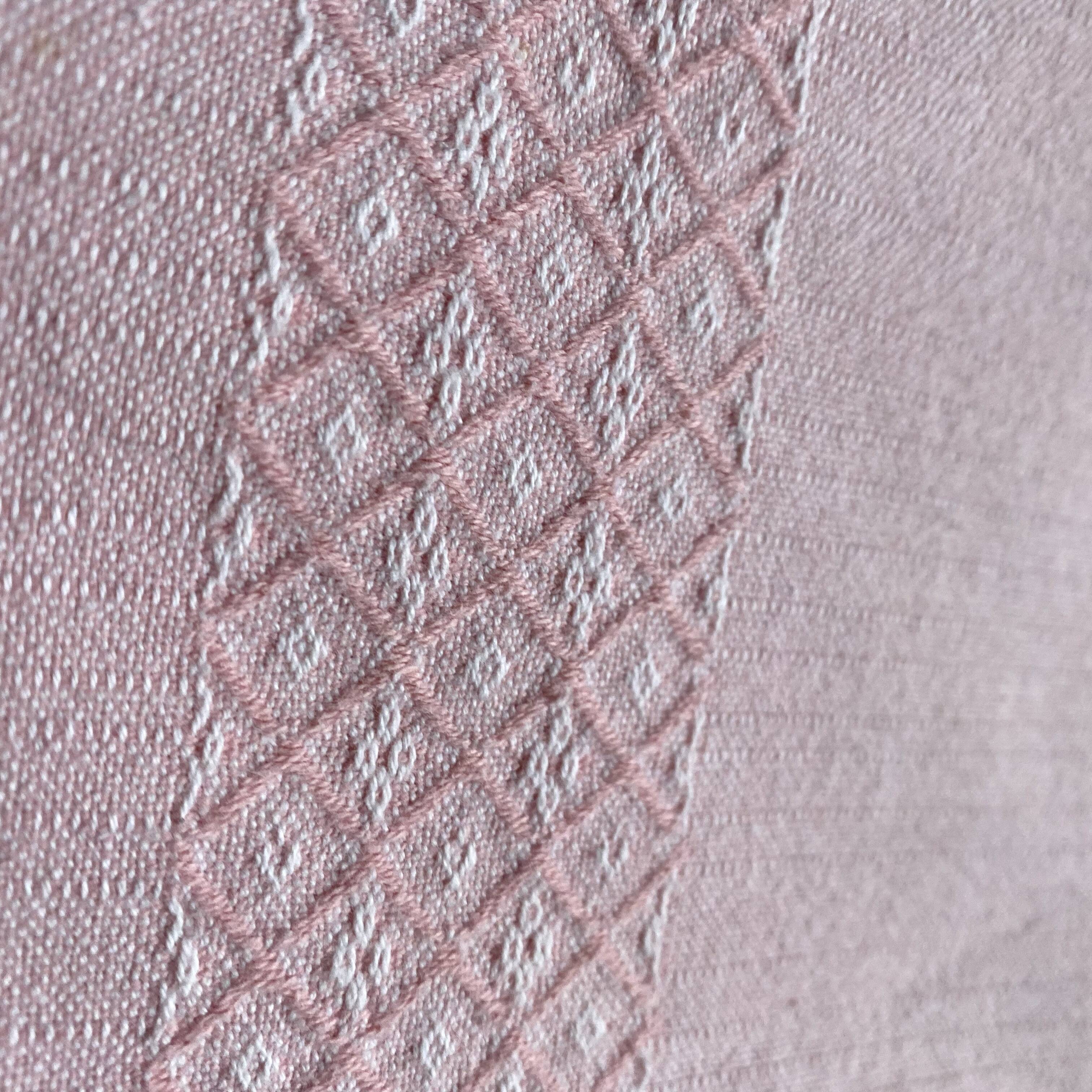 Pink rectangle tablecloth 140 x160 cm