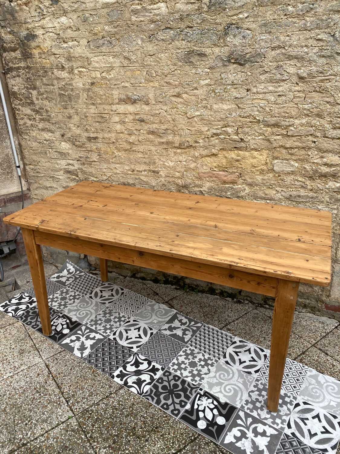 Farmhouse table