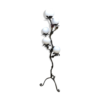 Footlight with opaque crystal globes.