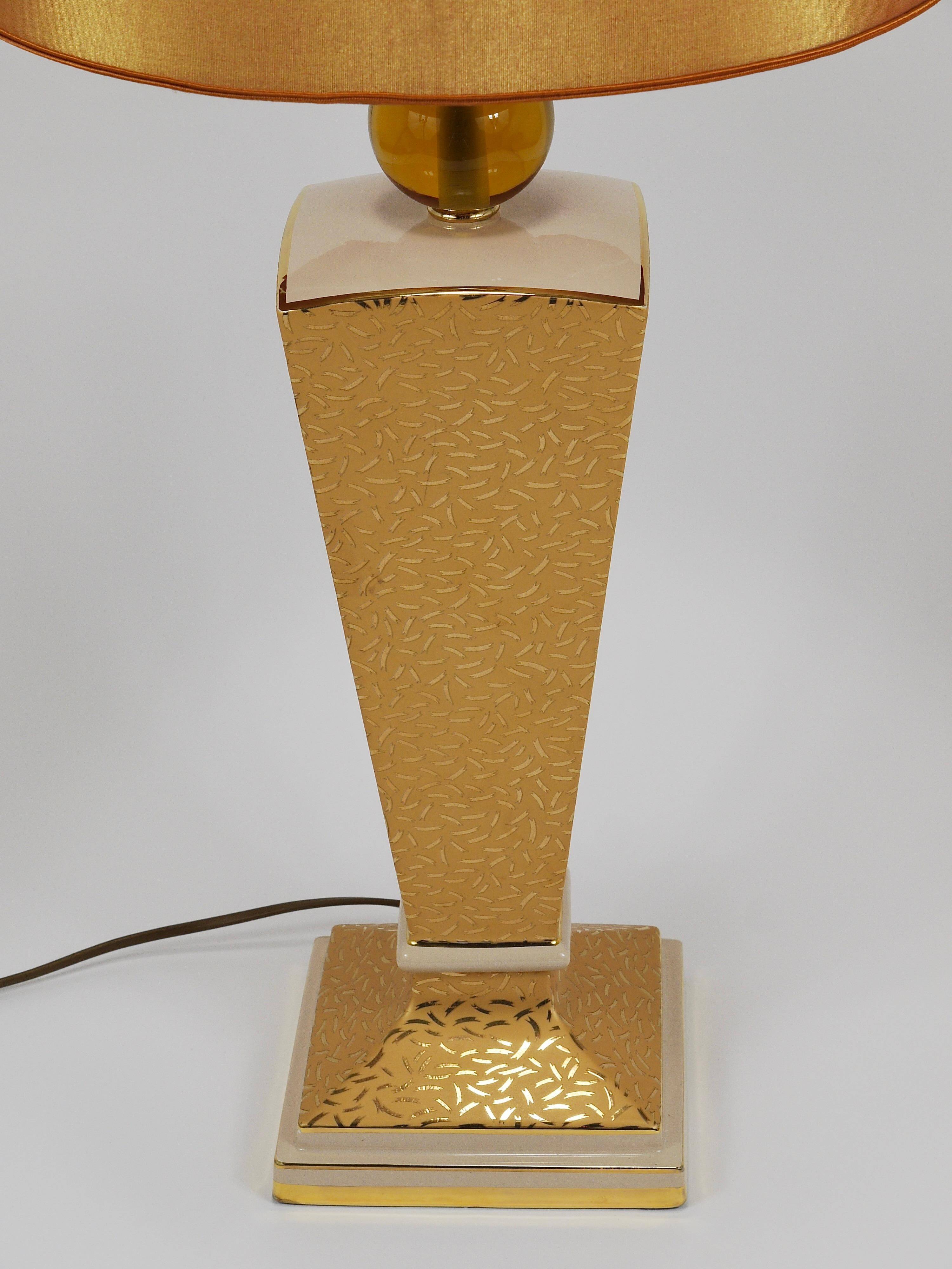 Lampe de table ou d'appoint en porcelaine de style post-moderne Memphis et Art Déco, Italie, années 1980