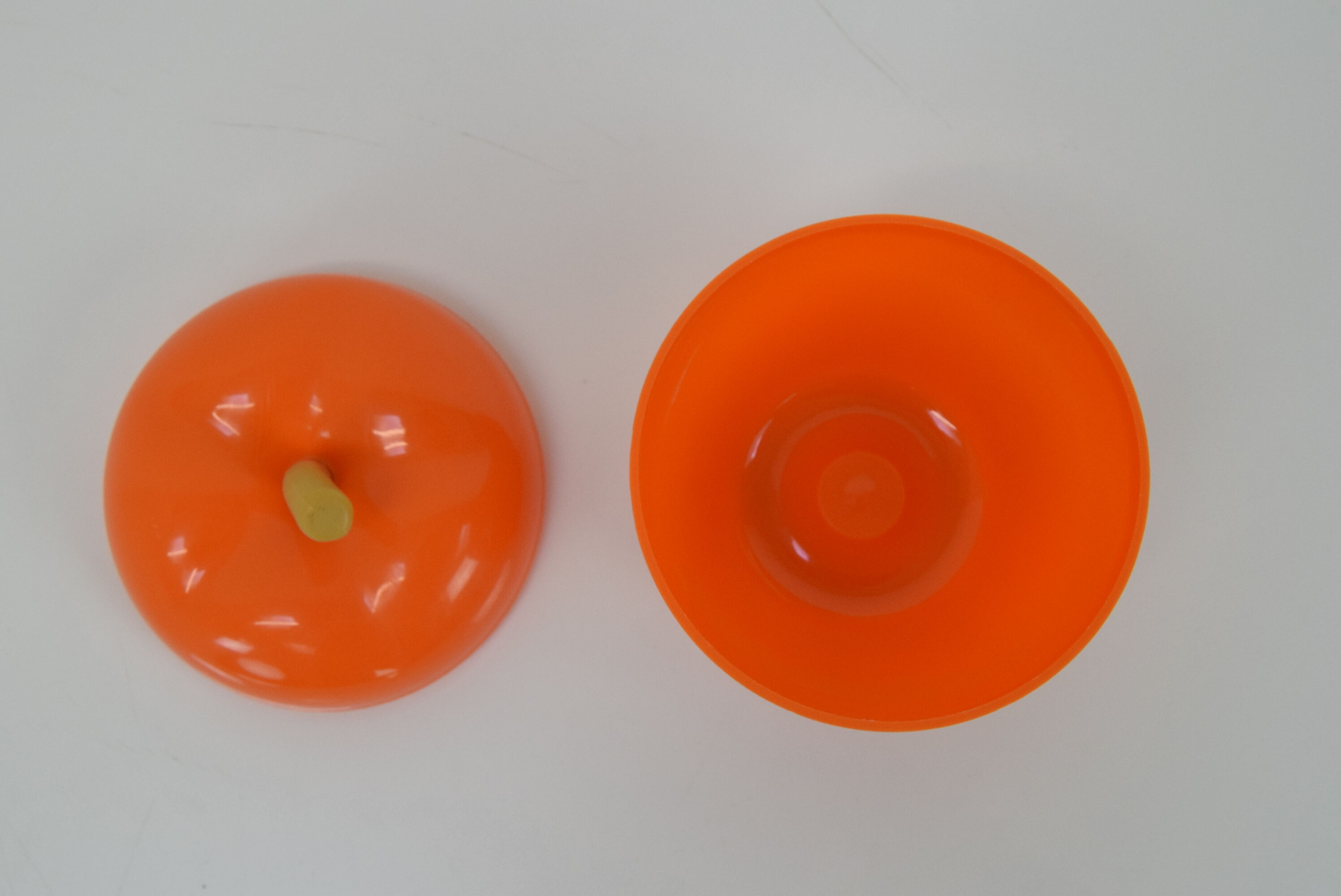 Mid-century plastic box,apple,1970's.