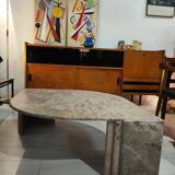 Table basse en marbre, forme goutte d'eau vieux rose