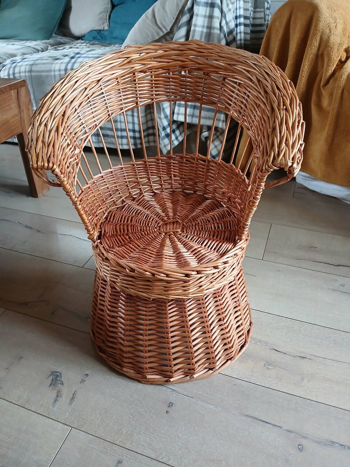 Fauteuil enfant ancien en rotin