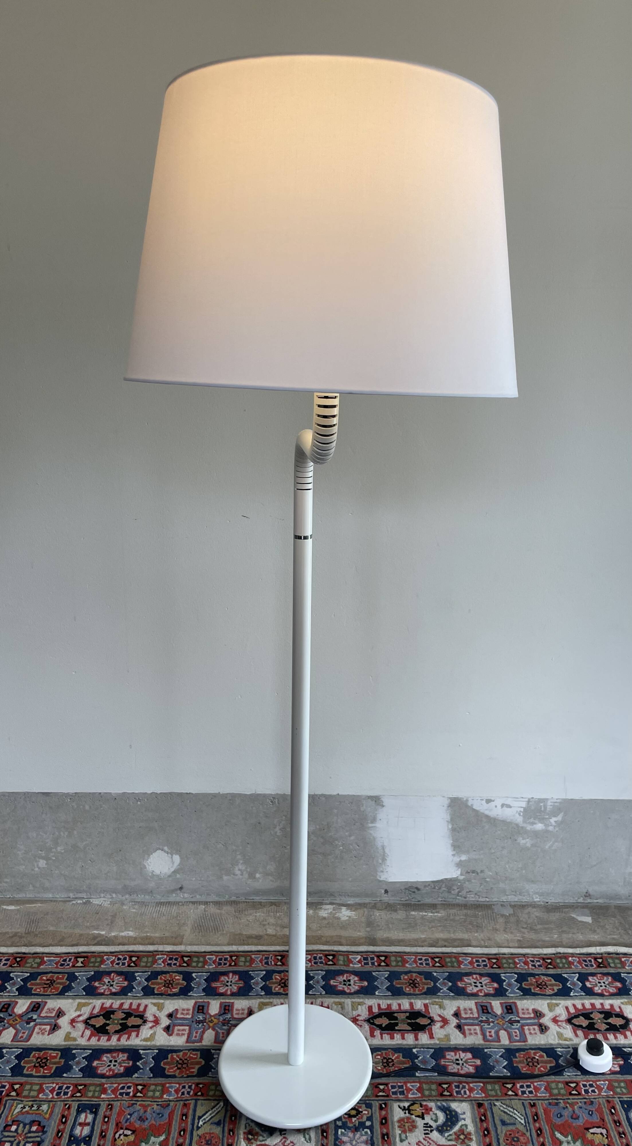 Set of two white Artifort 270 retro, standing lights