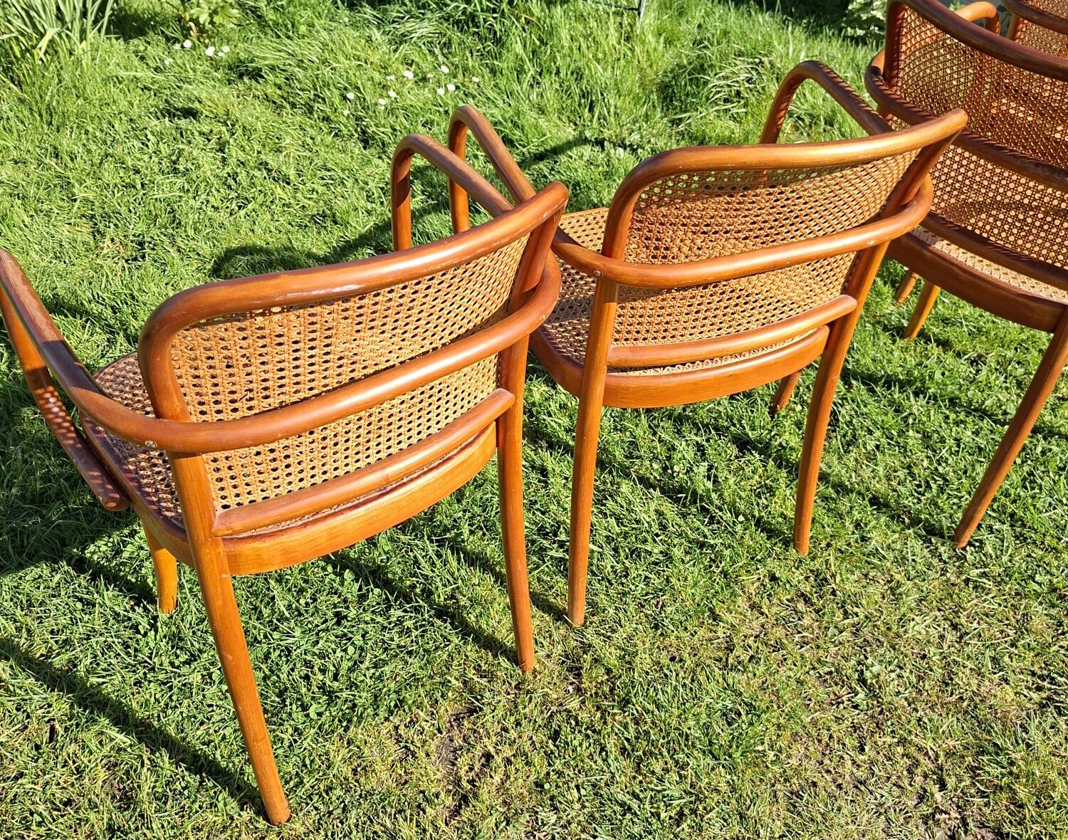 Lot de 4 fauteuils Prague 811 de Thonet